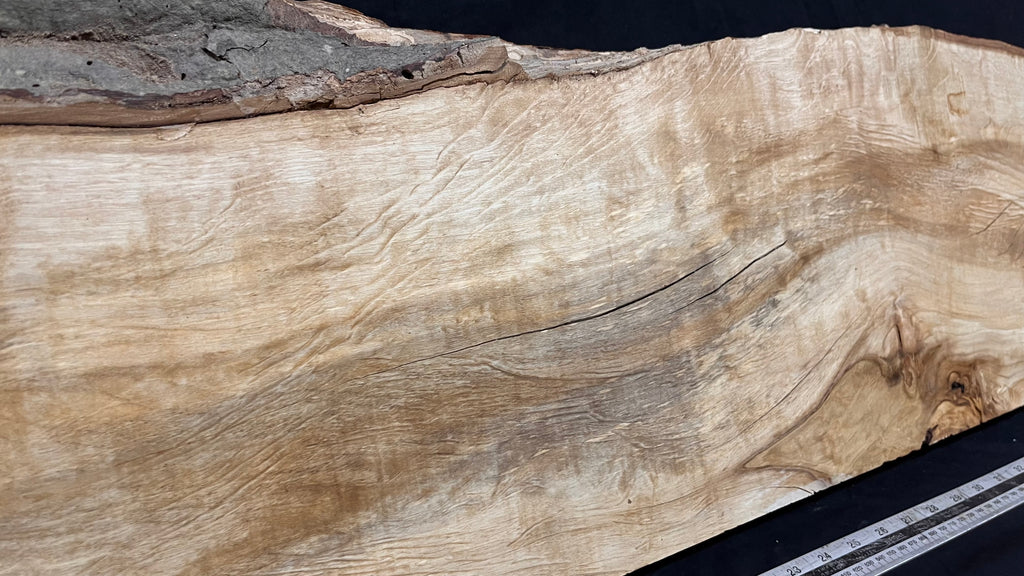 Hornbeam resin table project, shef, mantle 1075 L x 379 W x 42 D mm  (645)