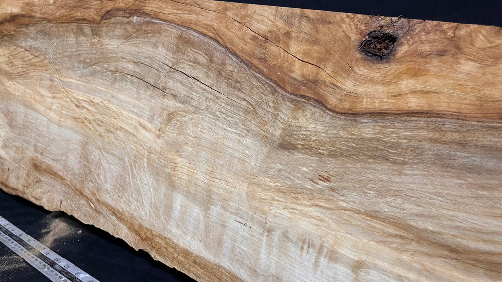 Hornbeam resin table project, shef, mantle 1075 L x 379 W x 42 D mm  (645)