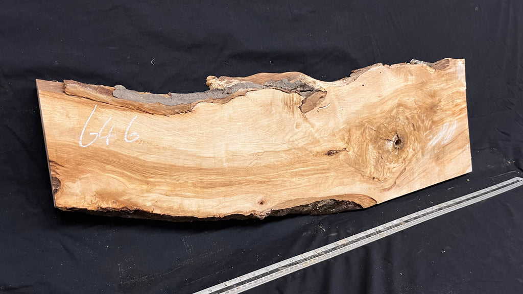 Hornbeam resin table project, shef, mantle 954 L x 294 W x 37 D mm  (646)
