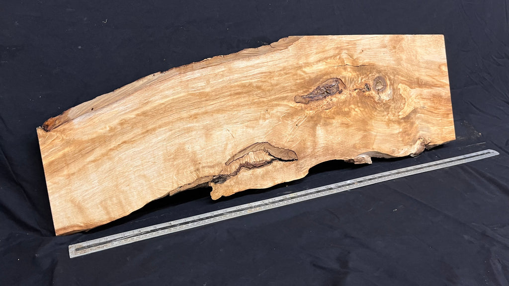 Hornbeam resin table project, shef, mantle 954 L x 294 W x 37 D mm  (646)