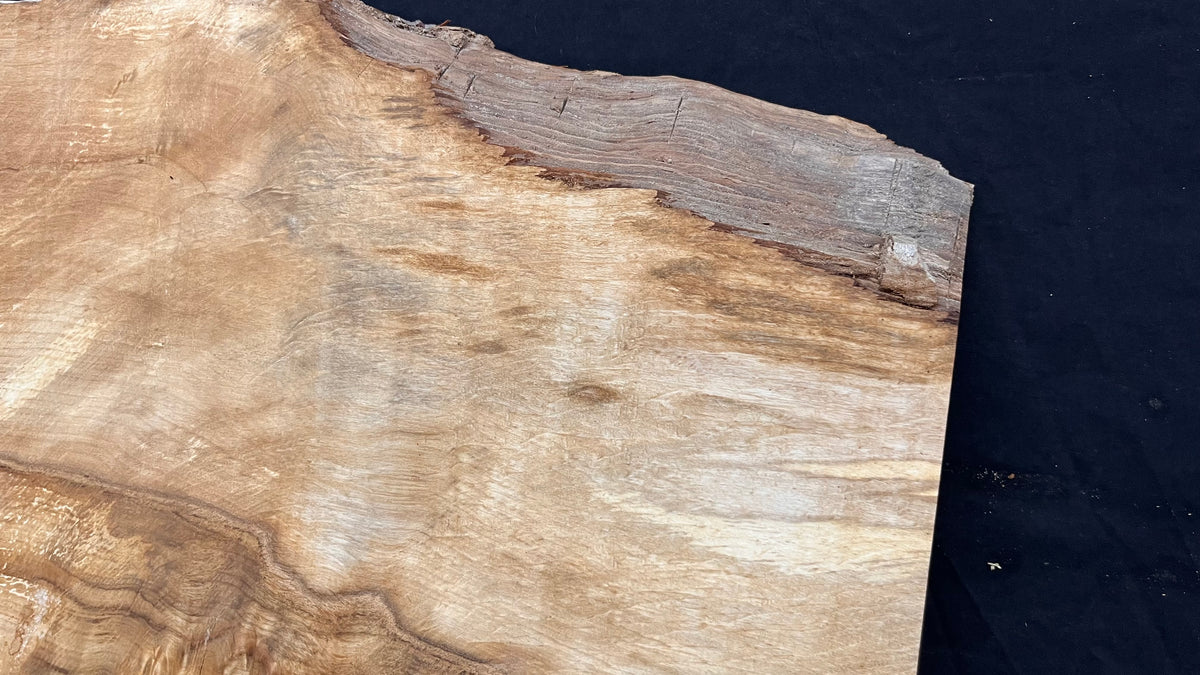 Hornbeam chopping board, shelf, mantle 678 L x 460 W x 42 D mm  (649)