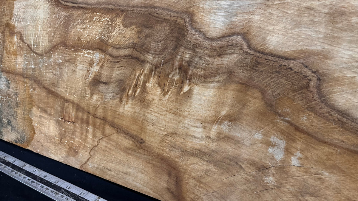Hornbeam chopping board, shelf, mantle 678 L x 460 W x 42 D mm  (649)