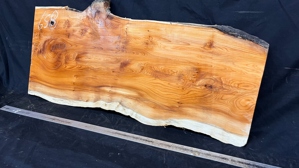 Coffee table top yew, slab, board 873 L x 388 W x 67 D mm    (658)