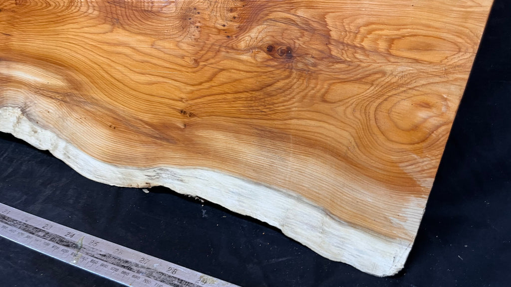 Coffee table top yew, slab, board 873 L x 388 W x 67 D mm    (658)