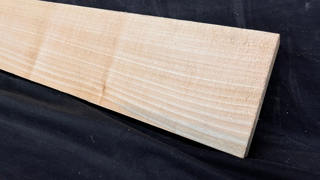 Lime wood carving block, 868 L x 108 W x 28 D mm        (0666)