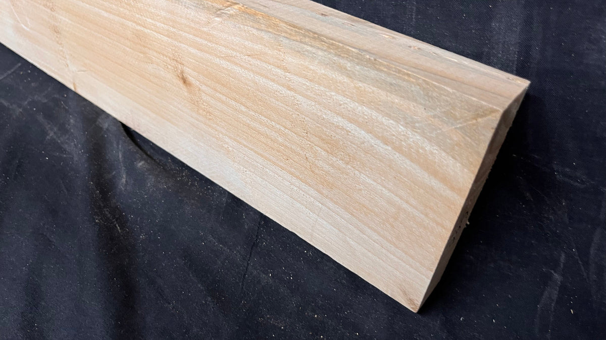 Lime wood carving block, 868 L x 108 W x 28 D mm        (0666)