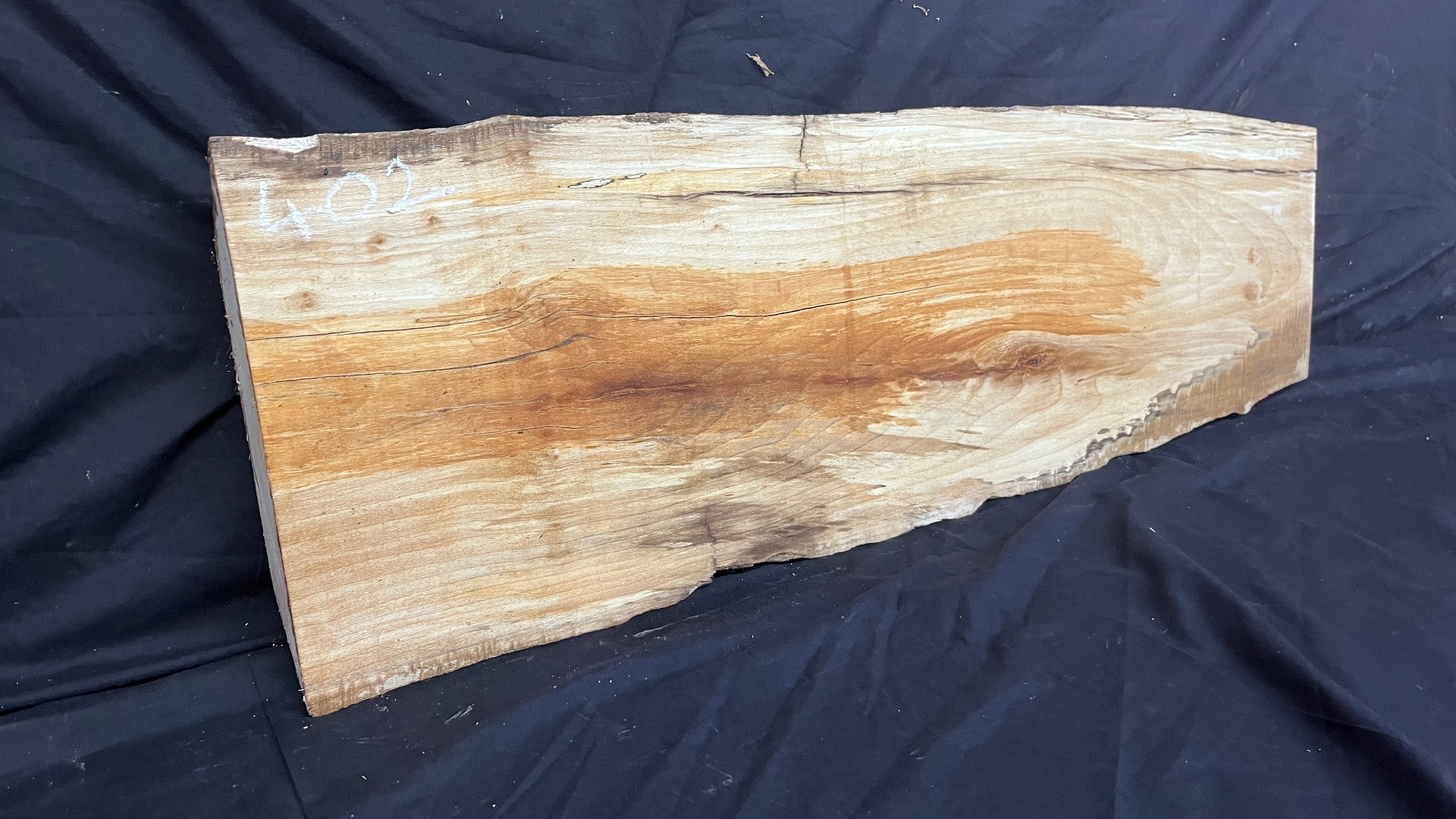 London Plane Mantle 983 L x 334 W x 64 D mm (402)