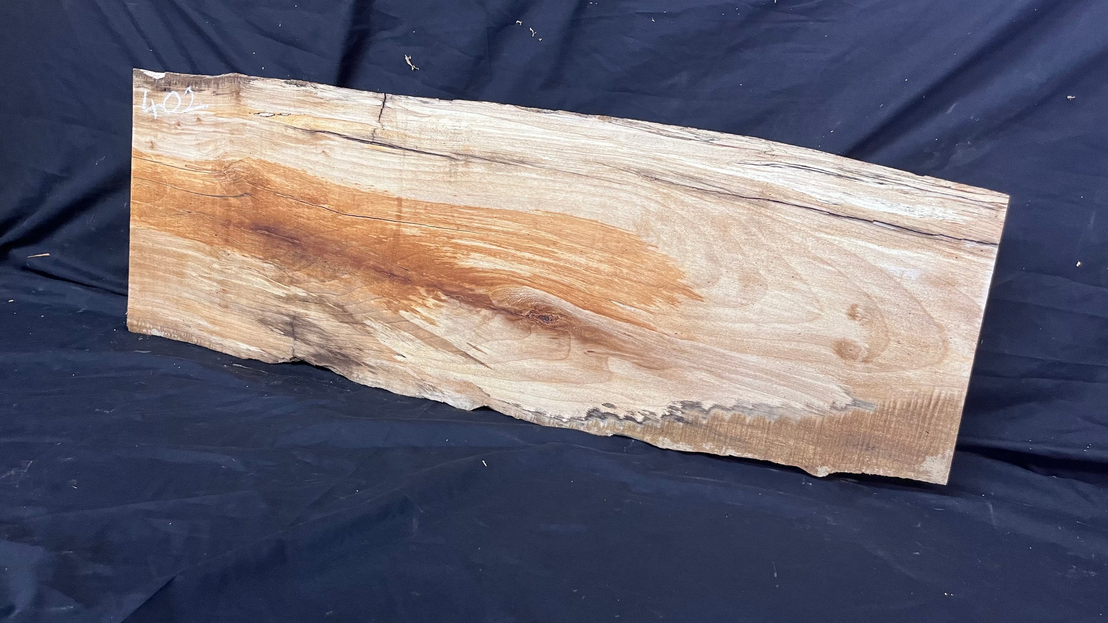 London Plane Mantle 983 L x 334 W x 64 D mm (402)