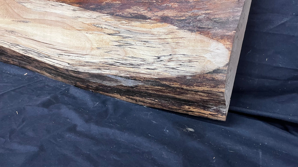 London Plane Mantle 983 L x 334 W x 64 D mm (402)