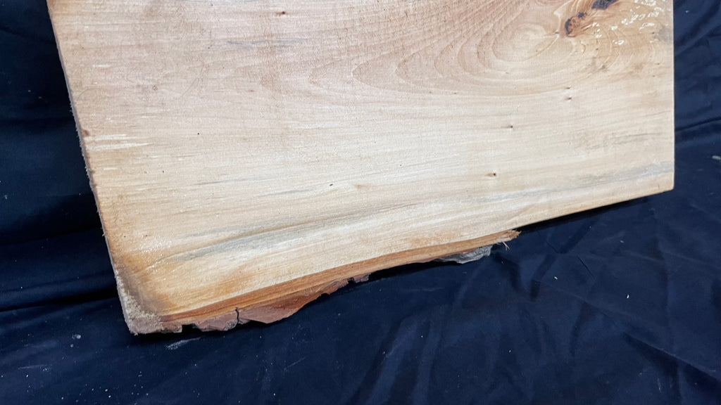 Lime Wood shelving, plank  536 L x 356 W x 32 D mm (403)