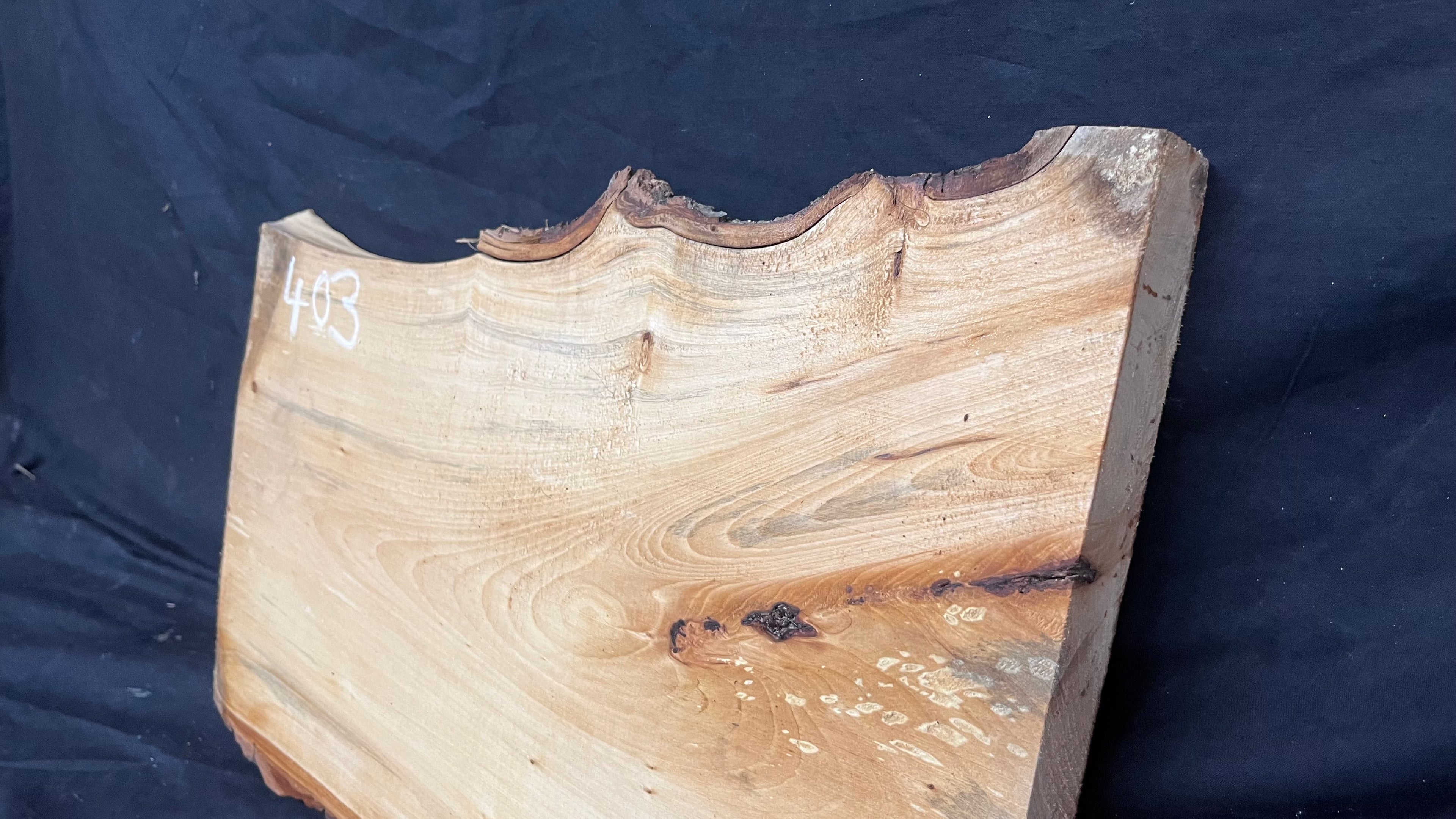 Lime Wood shelving, plank  536 L x 356 W x 32 D mm (403)