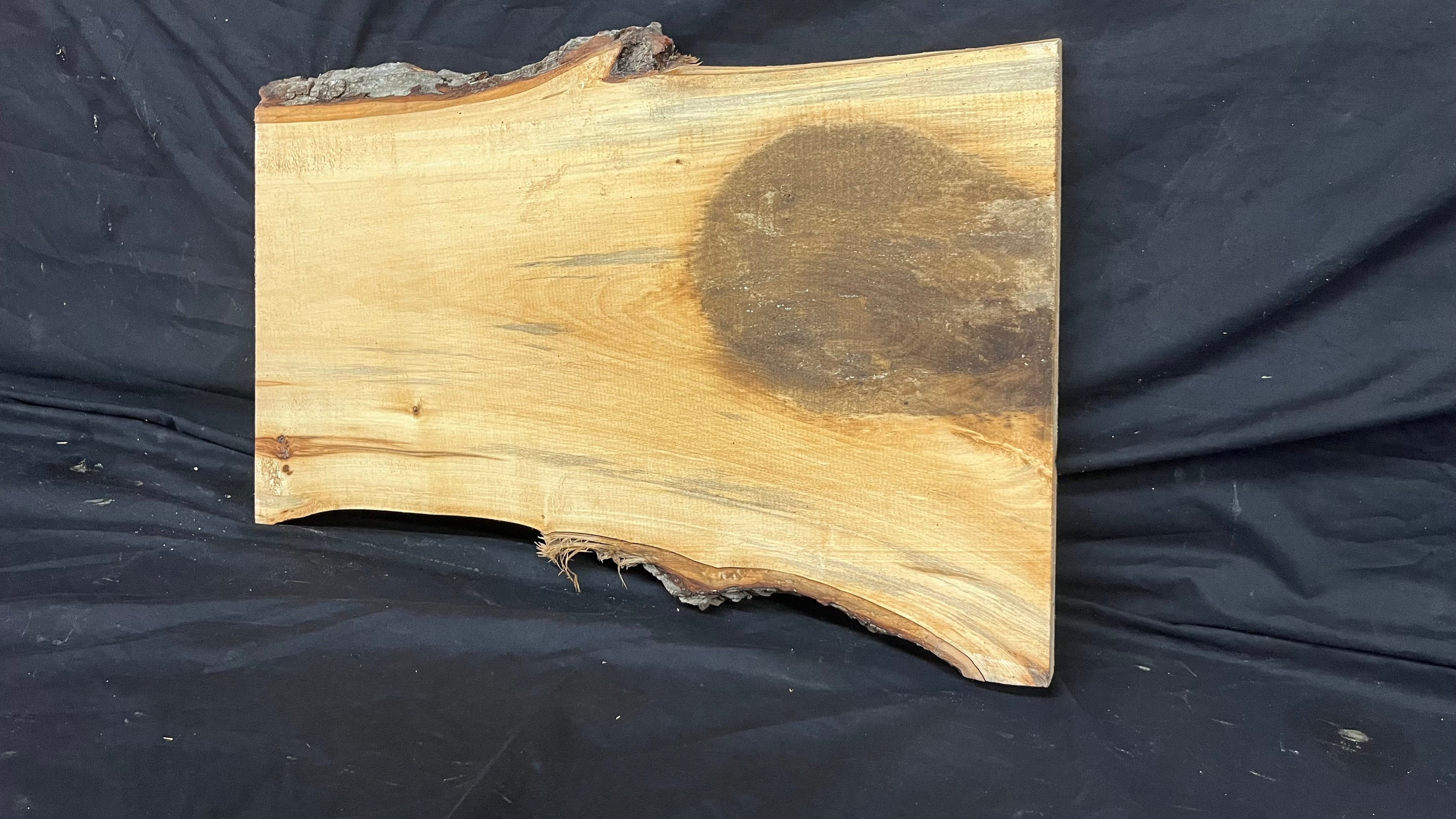 Lime Wood shelving, plank  536 L x 356 W x 32 D mm (403)
