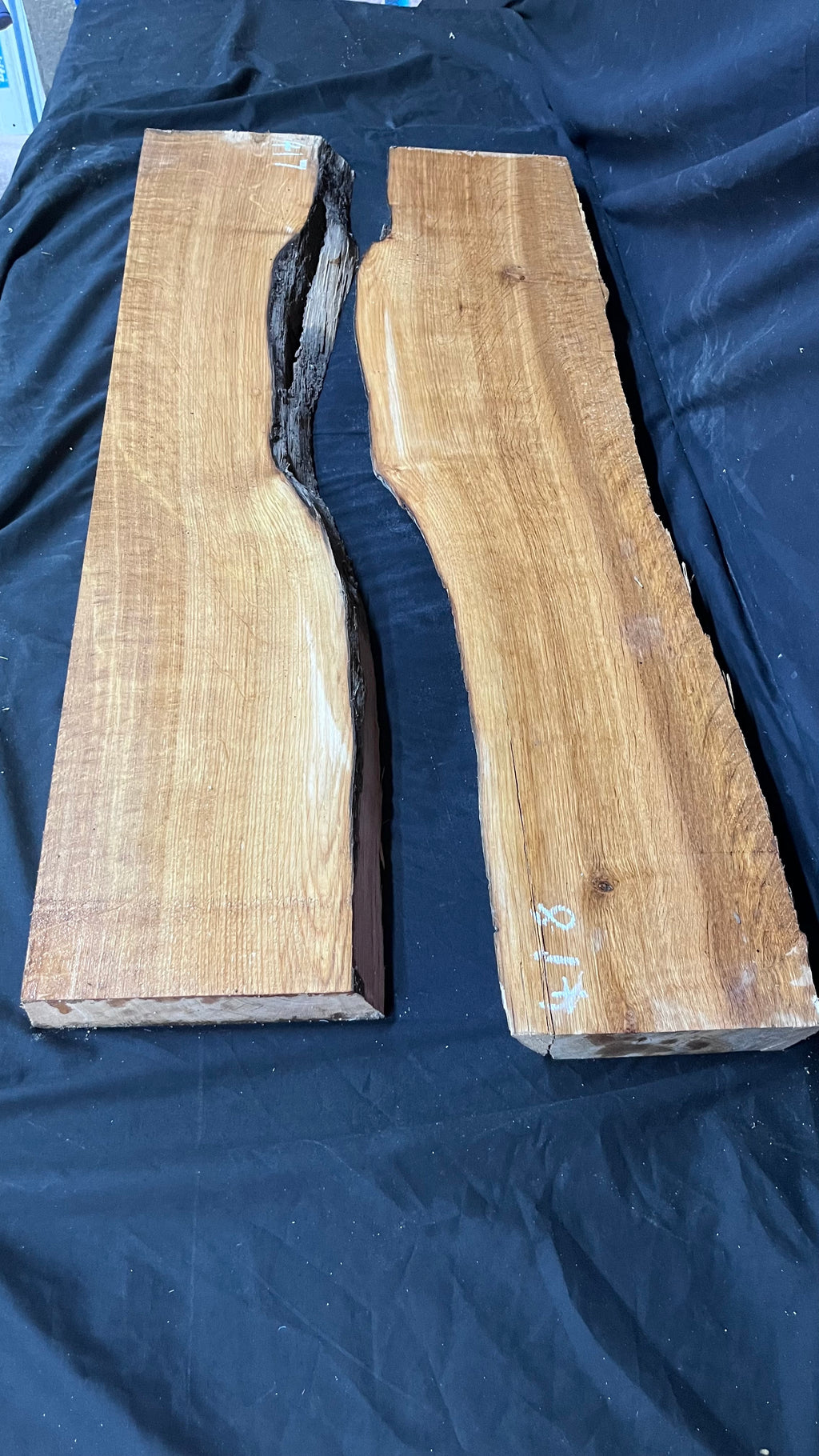 Naturally split brown oak resin table project               (417)