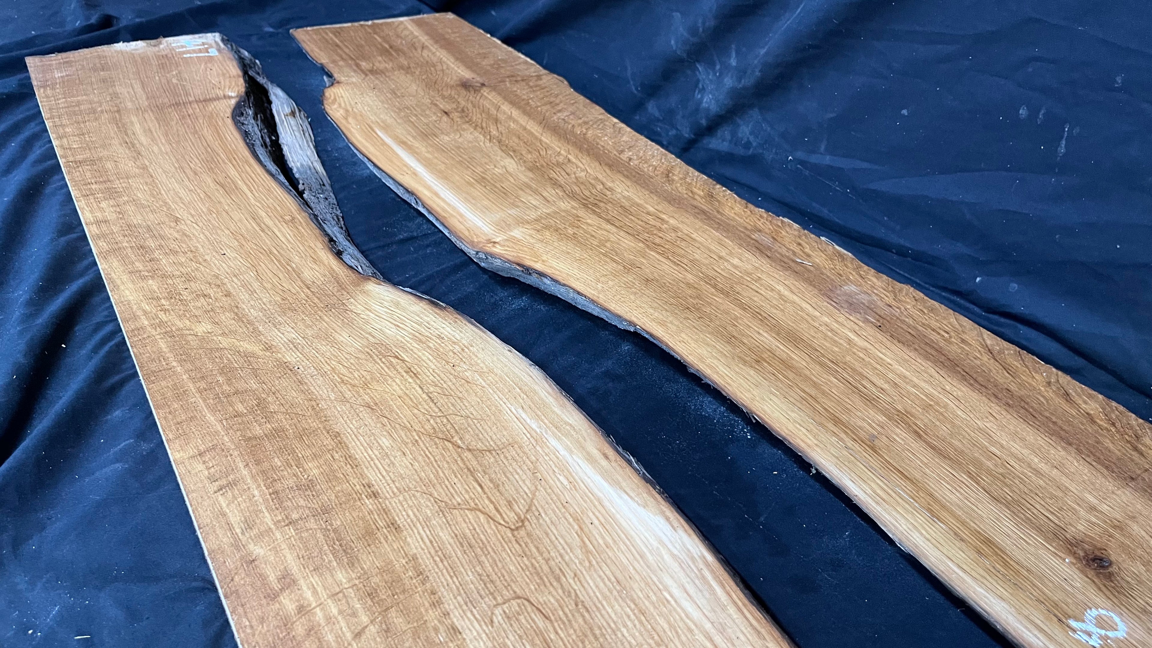 Naturally split brown oak resin table project               (417)