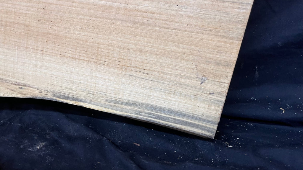 Lime Wood shelving, plank  573 L x 333 W x 45 D mm (422)