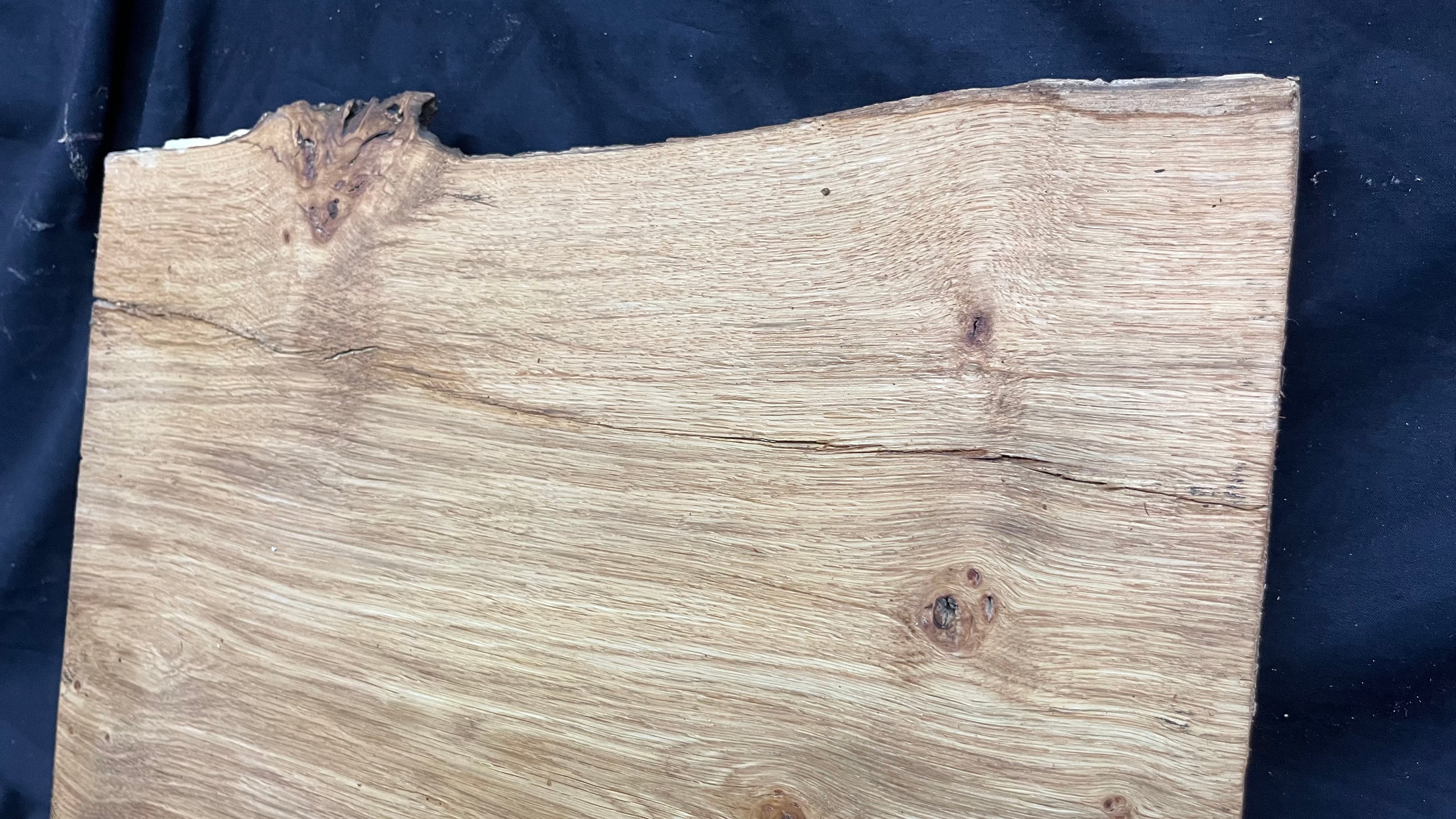 Pippy oak craft wood, 495 L x 426 W x 38 D mm    (423)