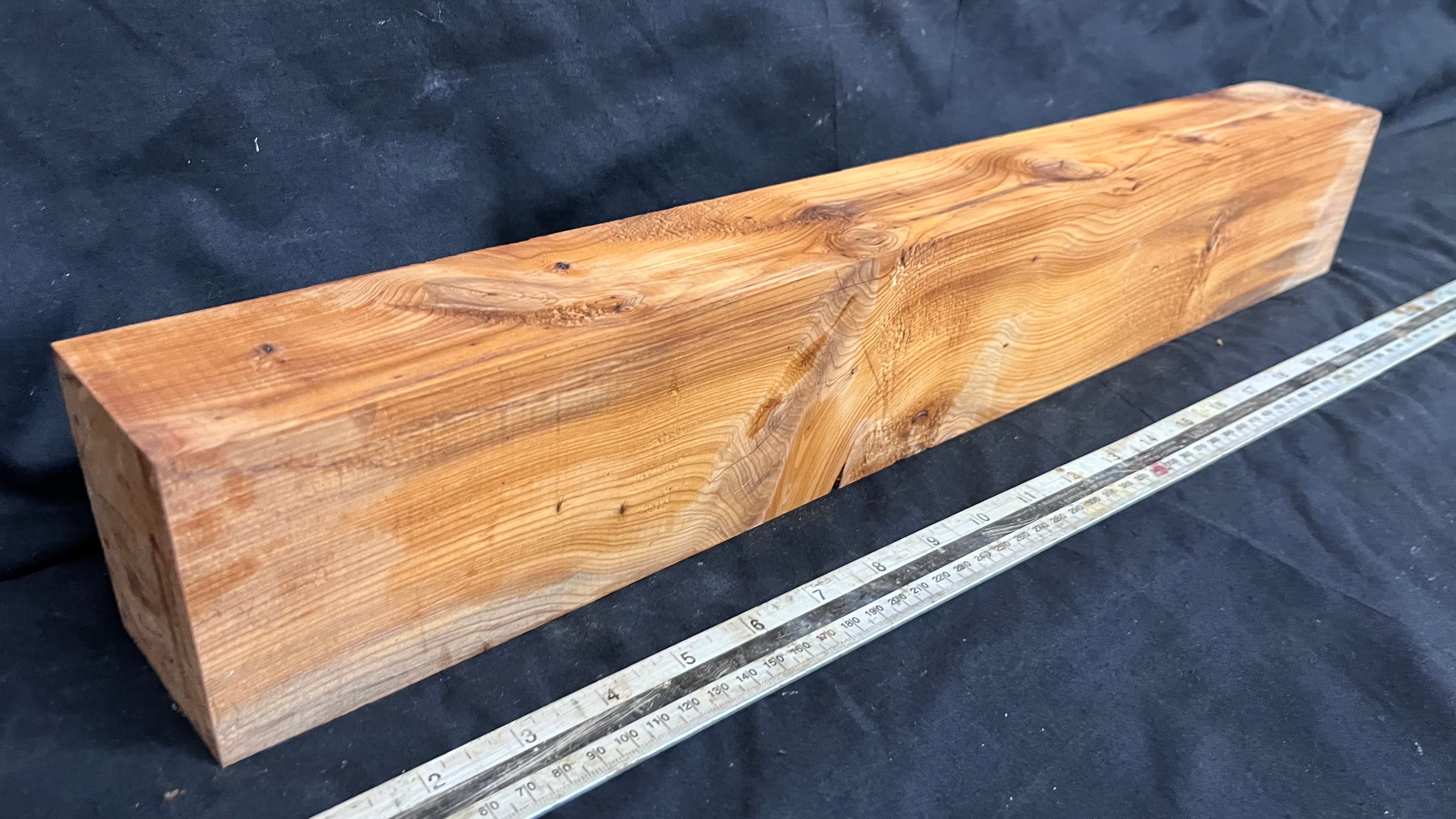 Yew, mantle piece, slab, board, shelf 611 L x 90 W x 68 D mm    (409)
