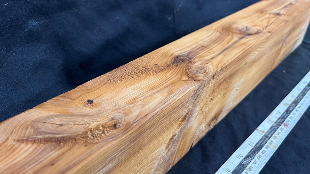 Yew, mantle piece, slab, board, shelf 611 L x 90 W x 68 D mm    (409)