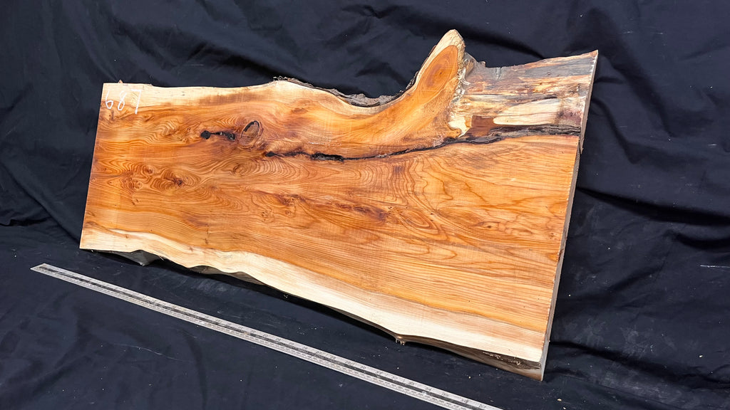 Coffee table top yew, slab, board 960 L x 468 W x 38 D mm    (687)