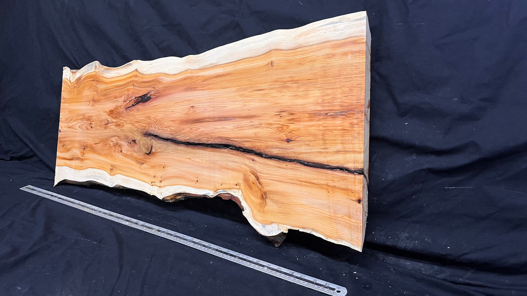 Coffee table top yew, slab, board 960 L x 468 W x 38 D mm    (687)