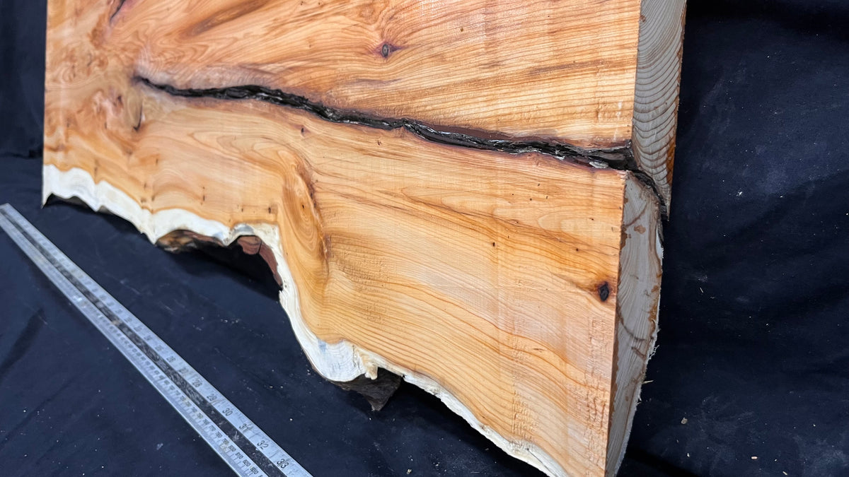 Coffee table top yew, slab, board 960 L x 468 W x 38 D mm    (687)