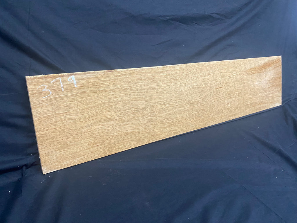 Solid oak plank, board 1180 L x 256 W x 26 D mm (379)