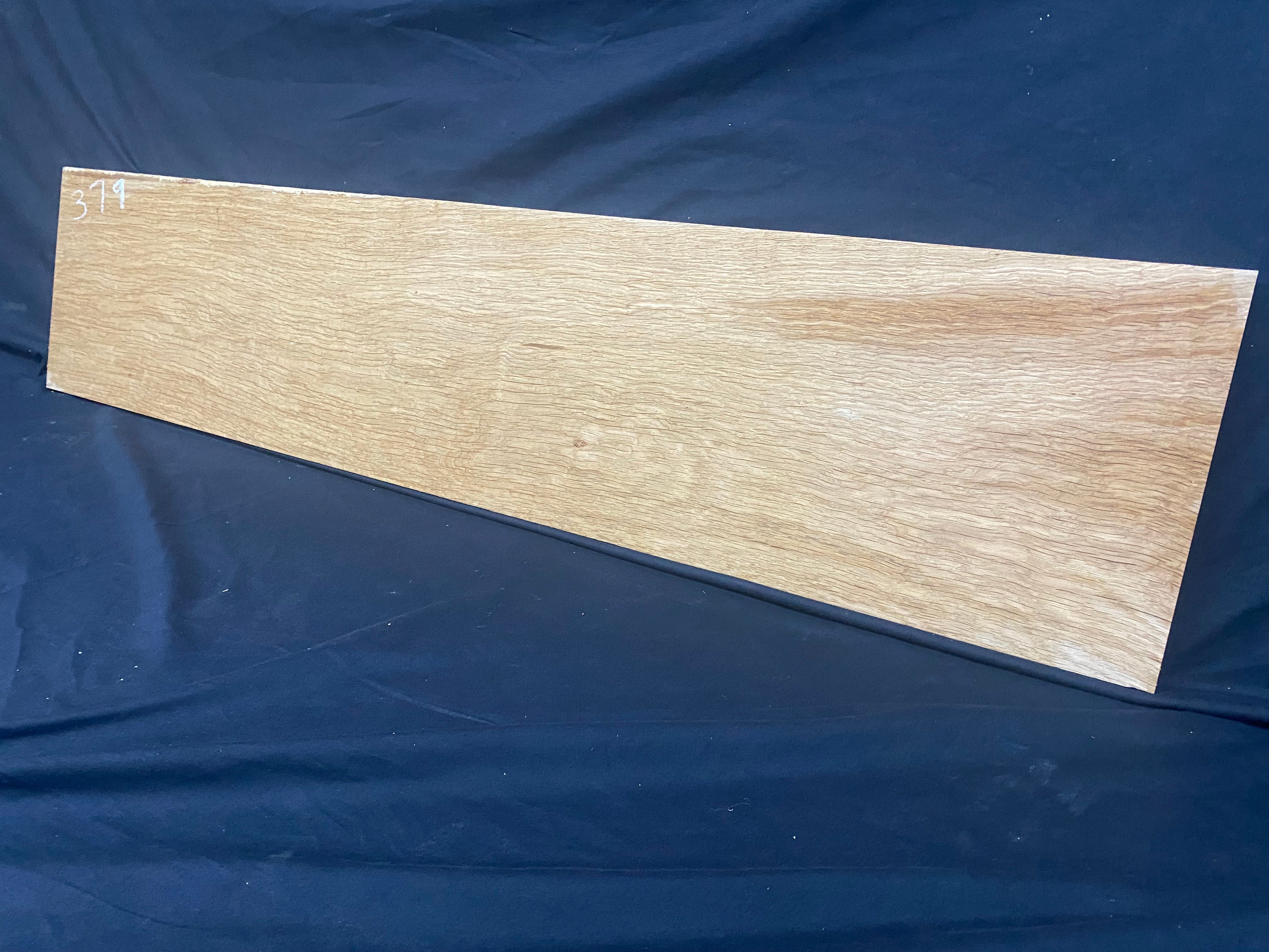 Solid oak plank, board 1180 L x 256 W x 26 D mm (379)
