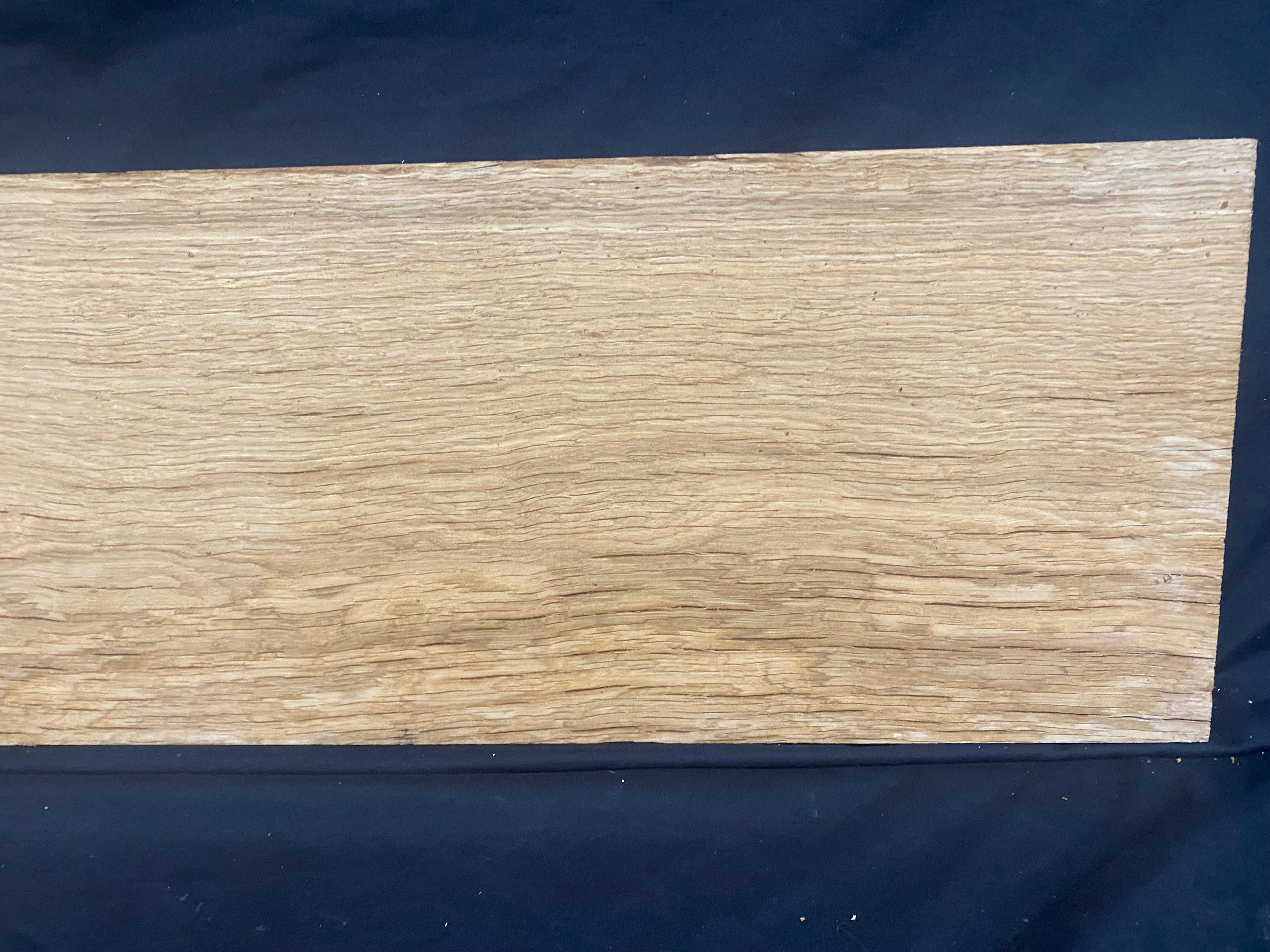 Solid oak plank, board 1180 L x 256 W x 26 D mm (379)