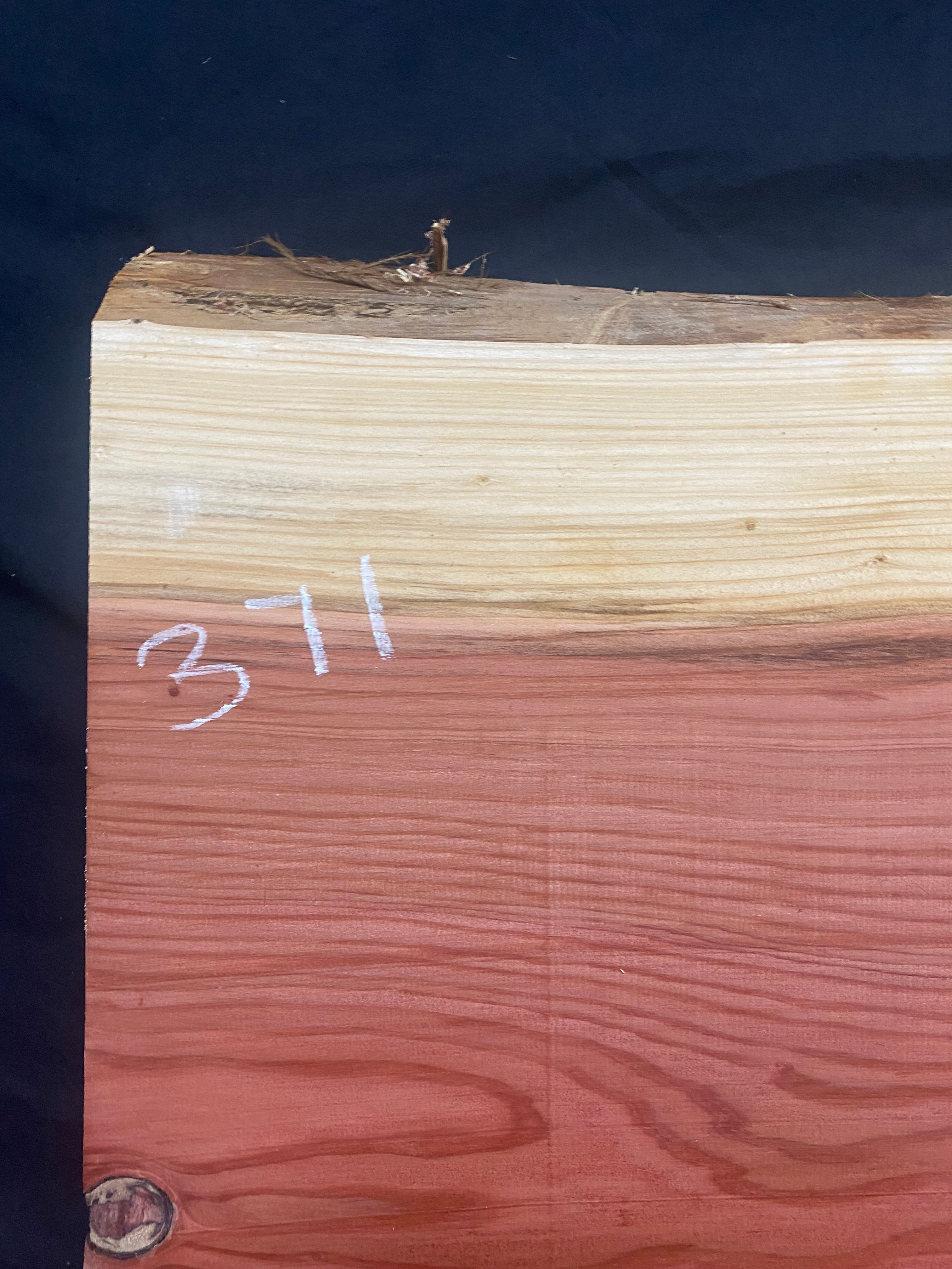 RED CEDAR PLANK, BOARD.  570 L x 466 W x 42 D mm  (371mf)
