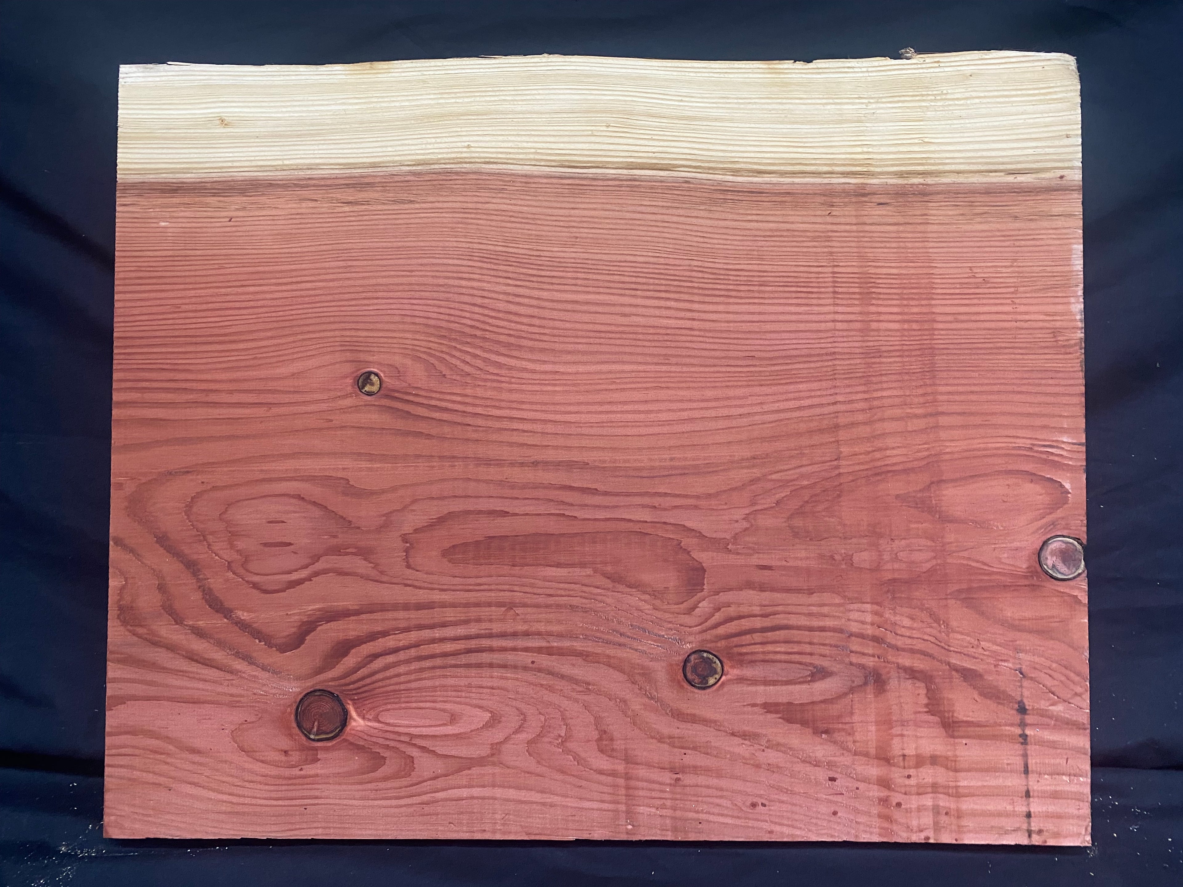 RED CEDAR PLANK, BOARD.  570 L x 466 W x 42 D mm  (371mf)