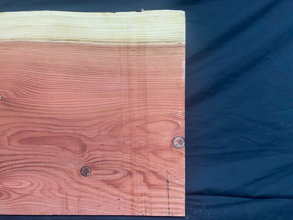 RED CEDAR PLANK, BOARD.  570 L x 466 W x 42 D mm  (371mf)