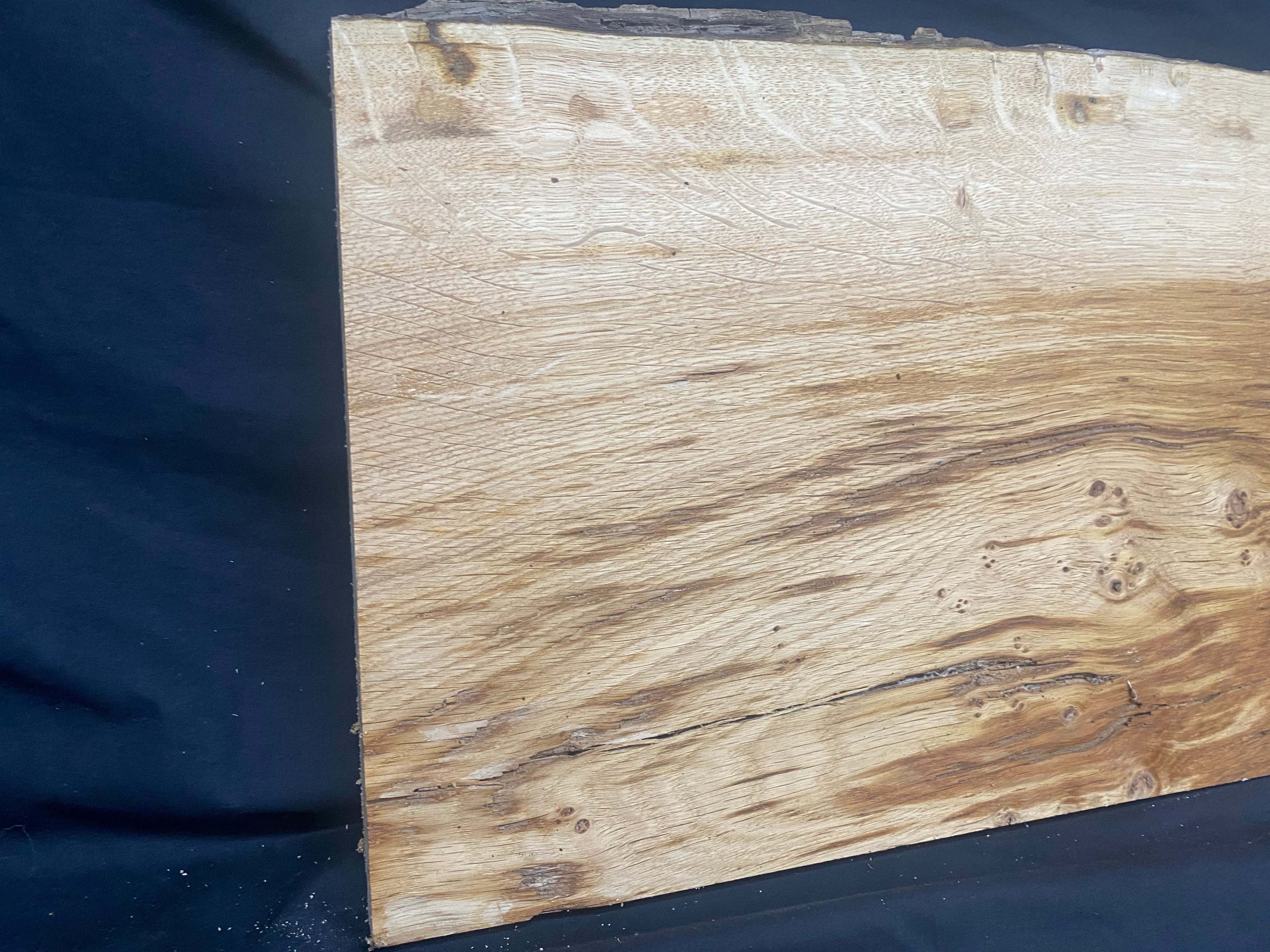 Solid oak plank, shelf, board 621 L x 324 W x 26 D mm      (mf372)