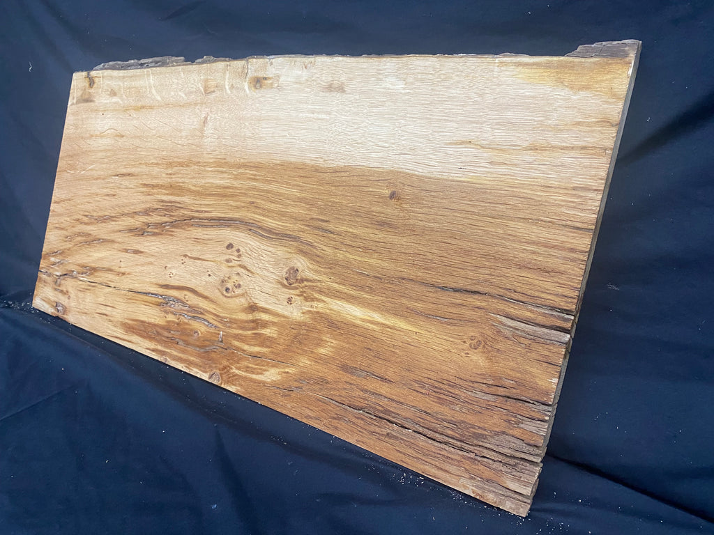 Solid oak plank, shelf, board 621 L x 324 W x 26 D mm      (mf372)