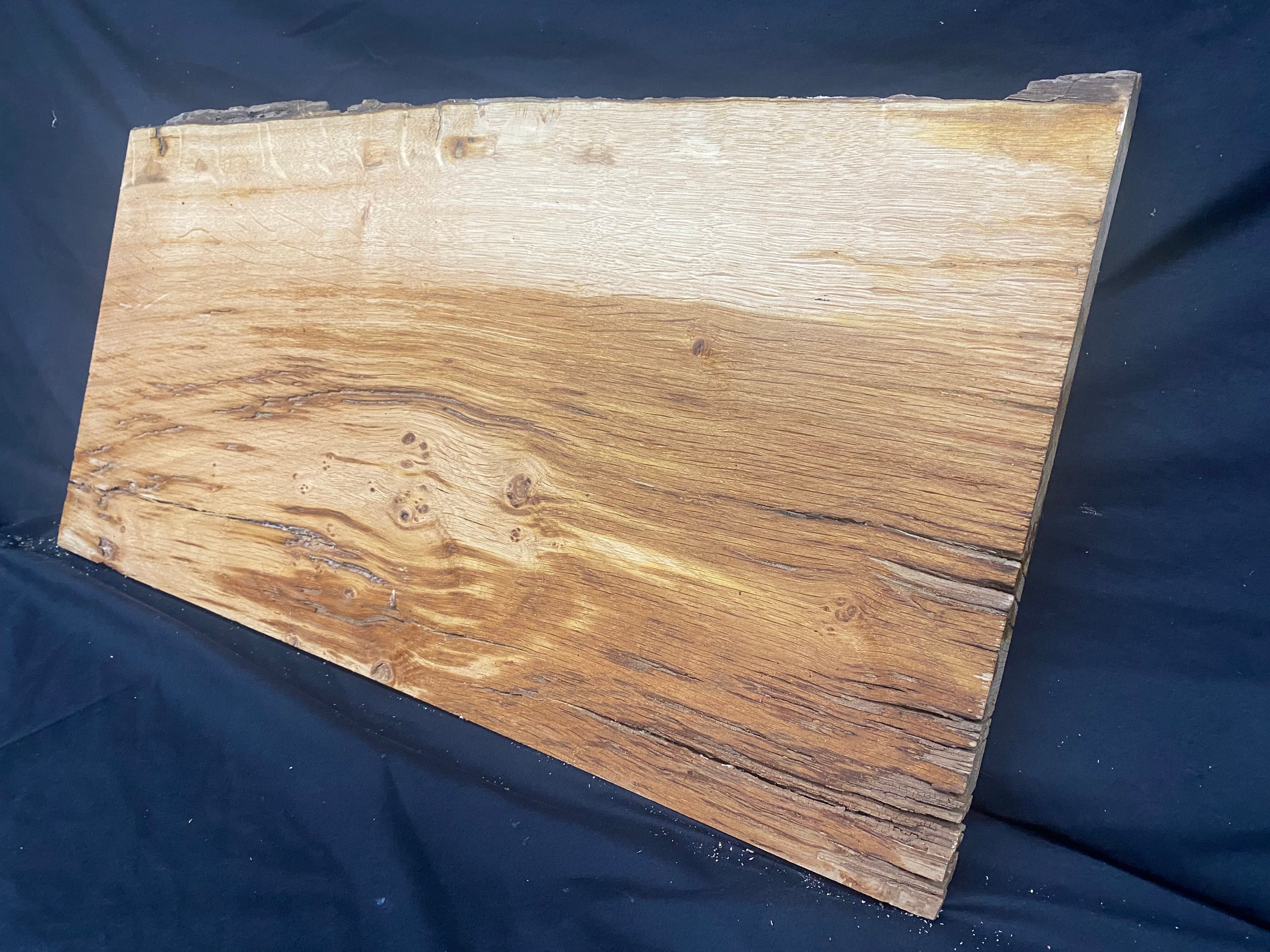 Solid oak plank, shelf, board 621 L x 324 W x 26 D mm      (mf372)