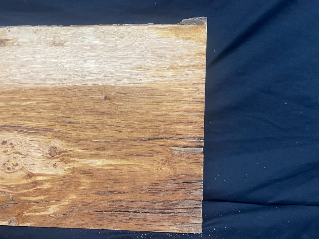 Solid oak plank, shelf, board 621 L x 324 W x 26 D mm      (mf372)