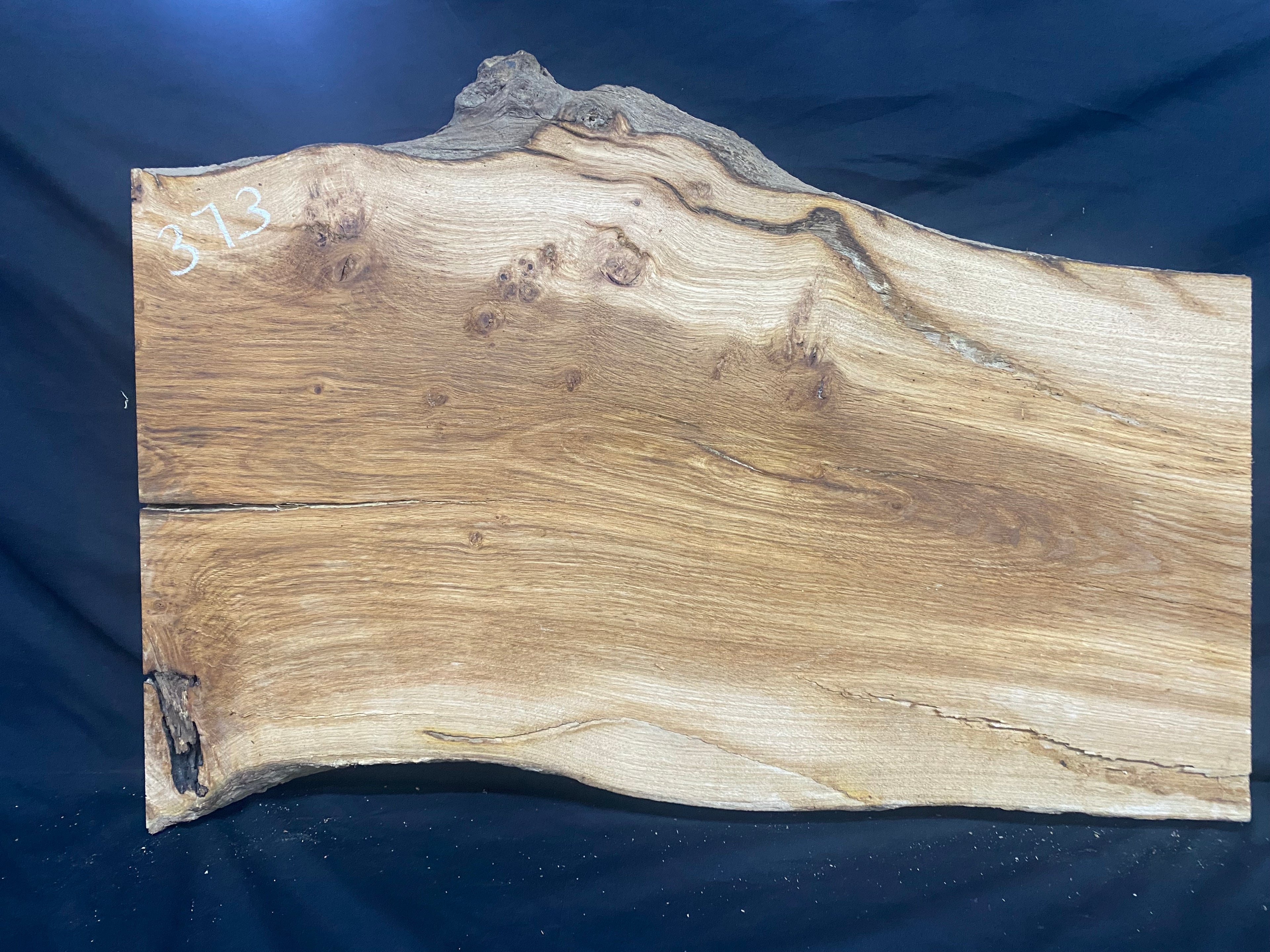 Solid oak plank, shelf, board 768 L x 520 W x 39 D mm      (mf373)
