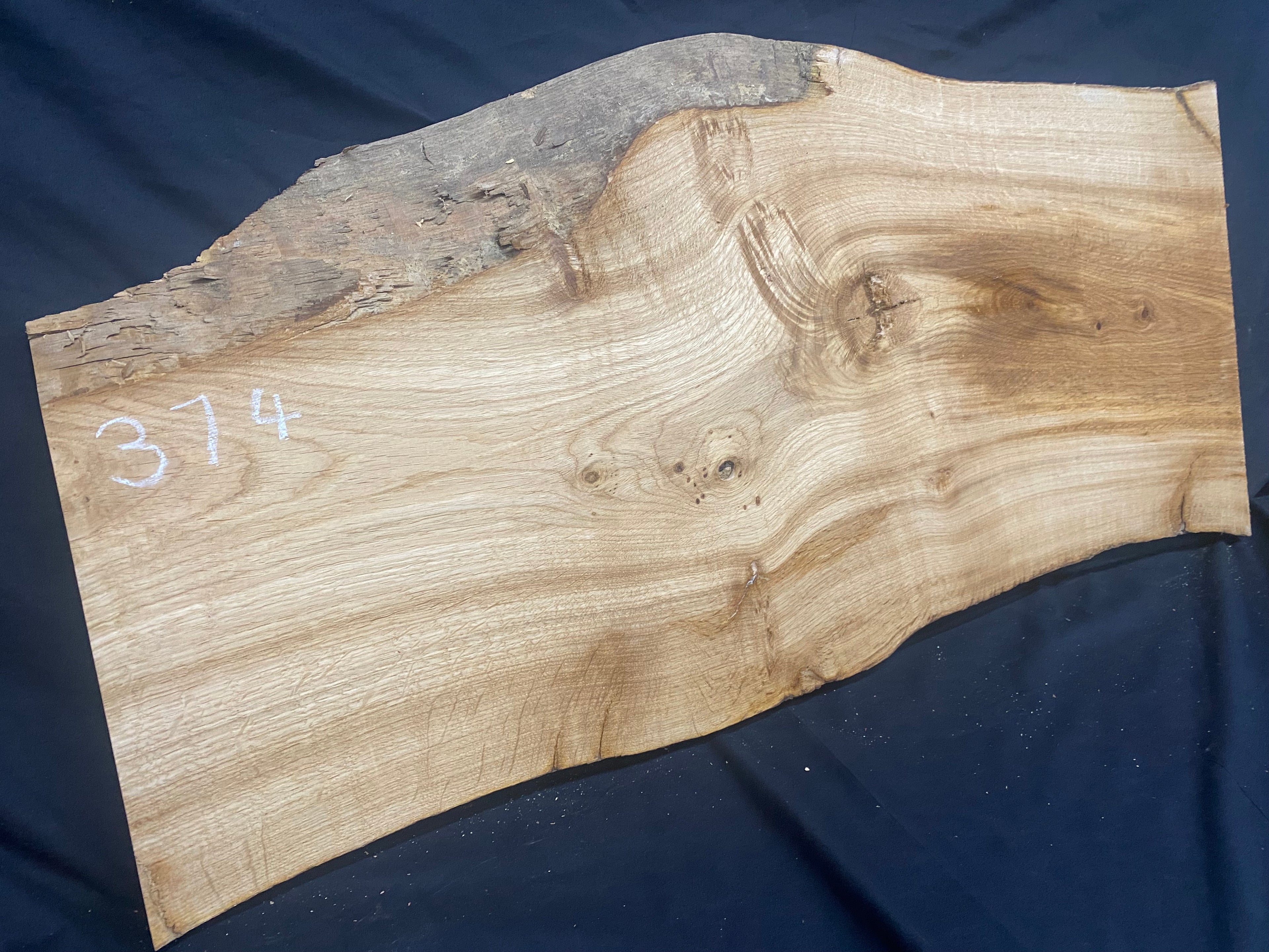 Solid oak plank, shelf, board 964 L x 435 W x 36 D mm      (mf374)