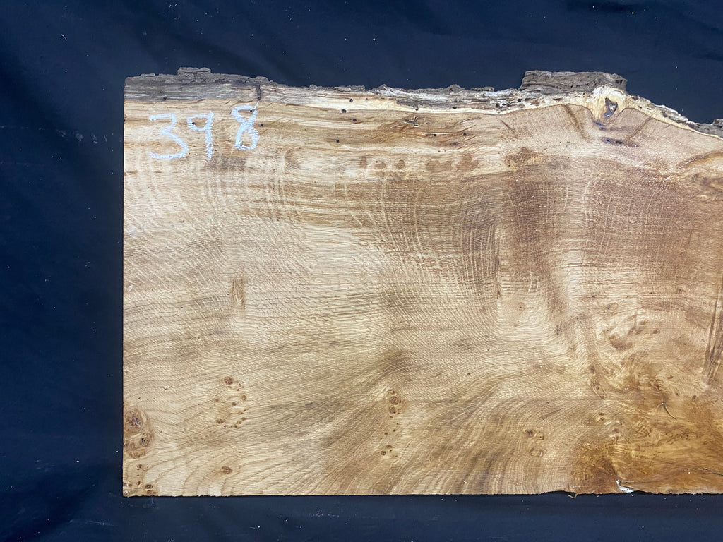 Solid oak plank, shelf, board 671 L x 320 W x 21 D mm      (mf398)