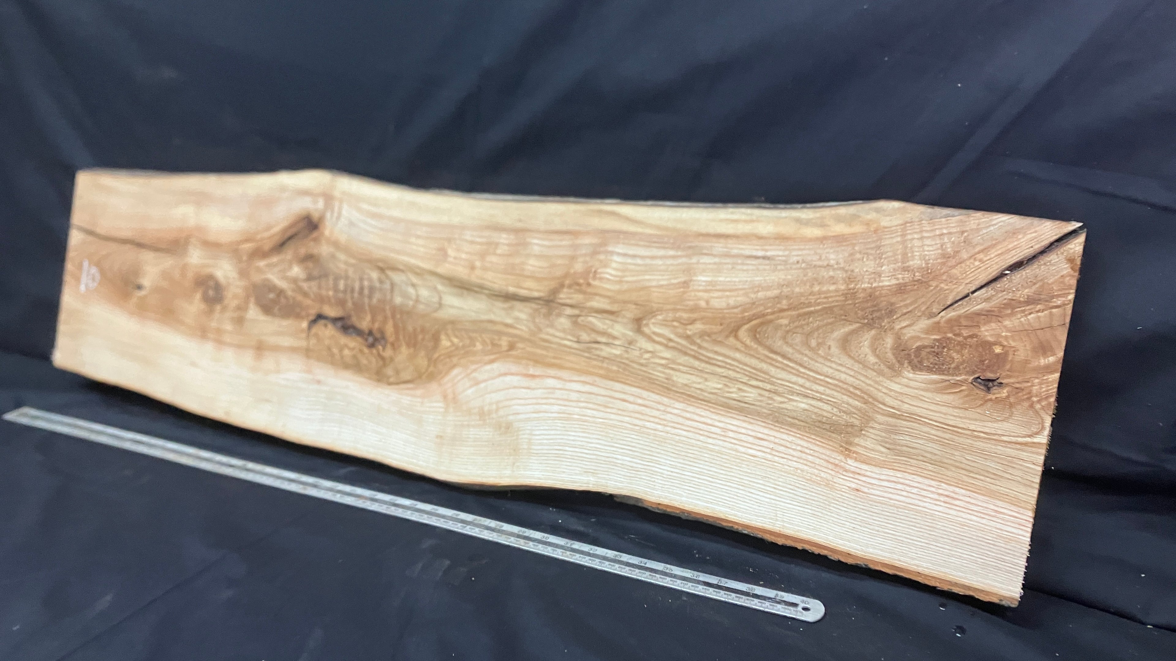 Ash hardwood boards, shelving,platter 1174 L x 317 W x 32 D (mm)     (10)