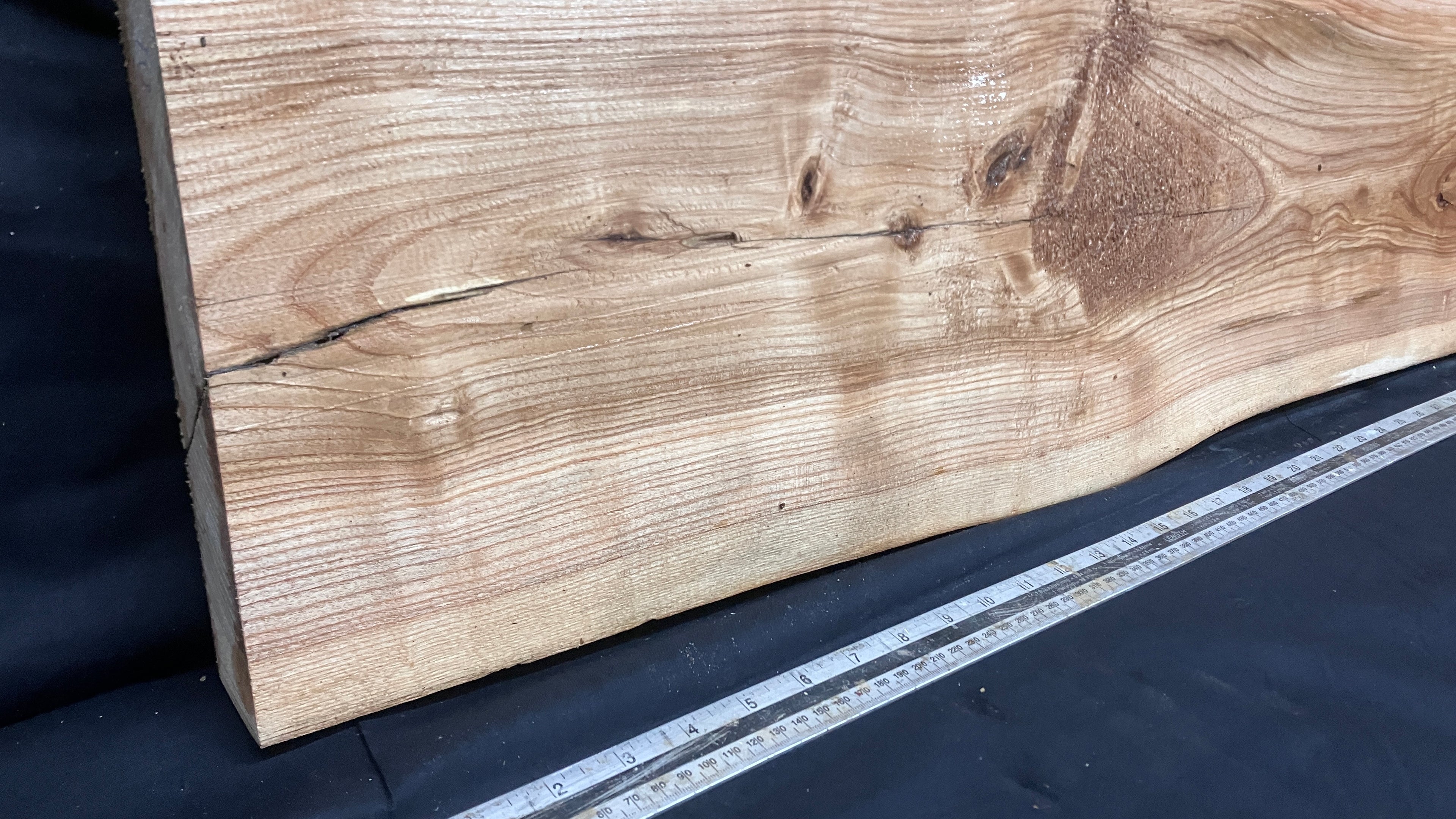 Ash hardwood boards, shelving,platter 1174 L x 317 W x 32 D (mm)     (10)