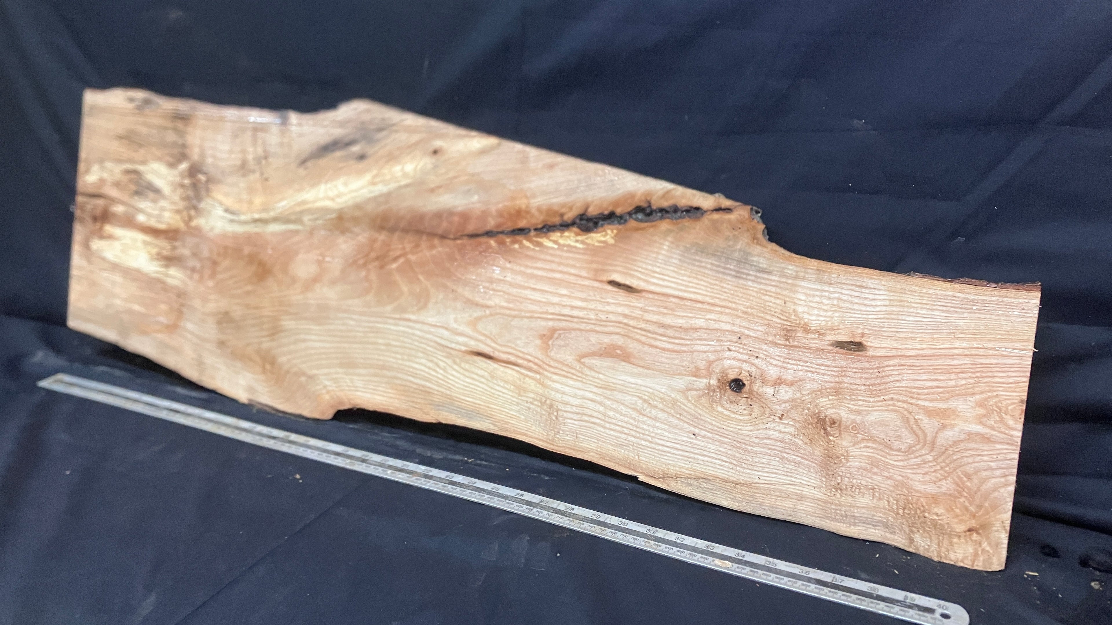 Spalted ash hardwood boards, shelving, platter 1065 L x 345 W x 29 D (mm)     (12)