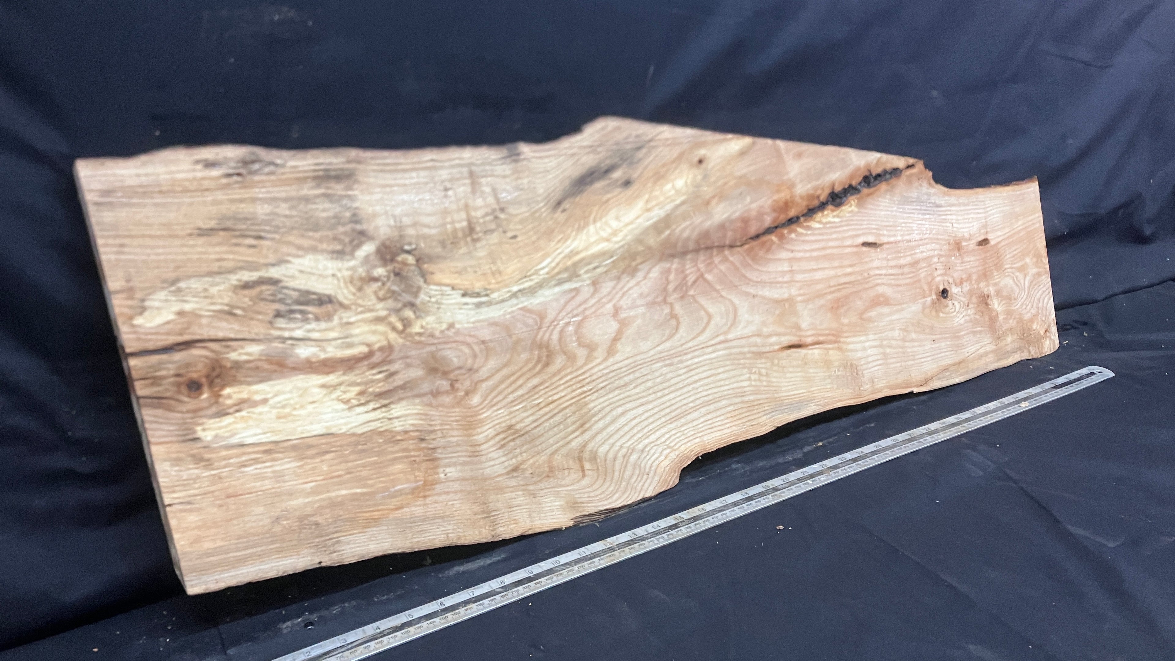 Spalted ash hardwood boards, shelving, platter 1065 L x 345 W x 29 D (mm)     (12)