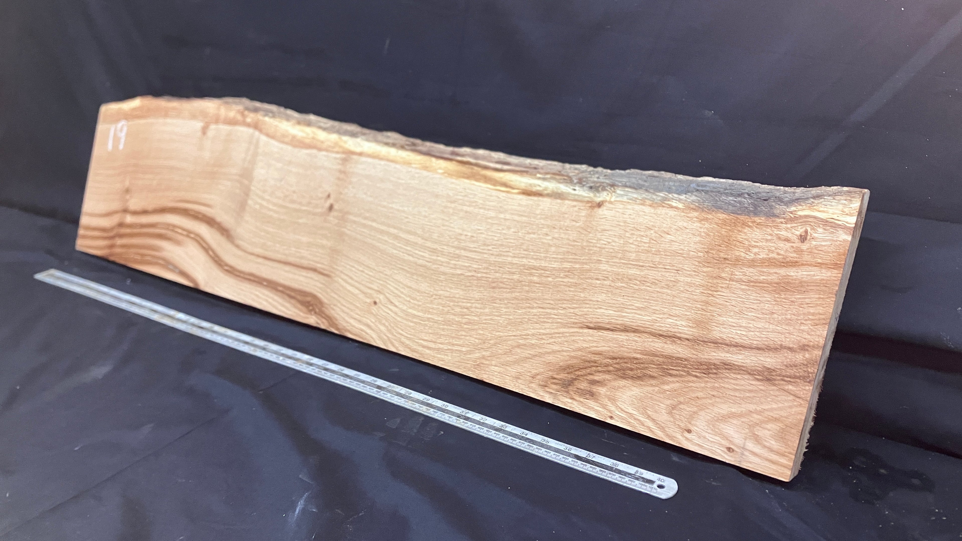 OAK HARDWOOD PLANK, CRAFTS, SHELVING  1139 L x 280 W x 47 D mm      (19)
