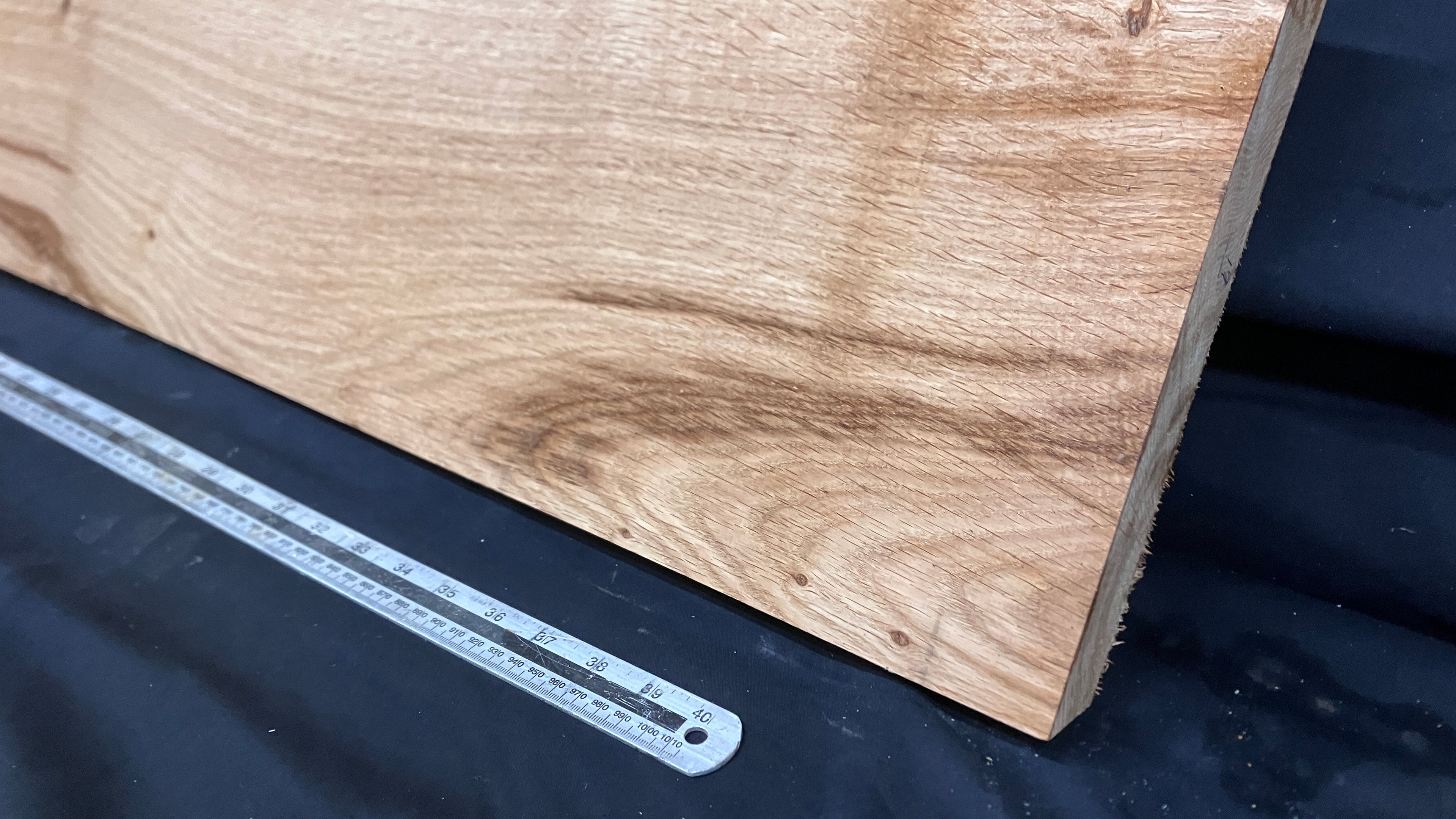 OAK HARDWOOD PLANK, CRAFTS, SHELVING  1139 L x 280 W x 47 D mm      (19)