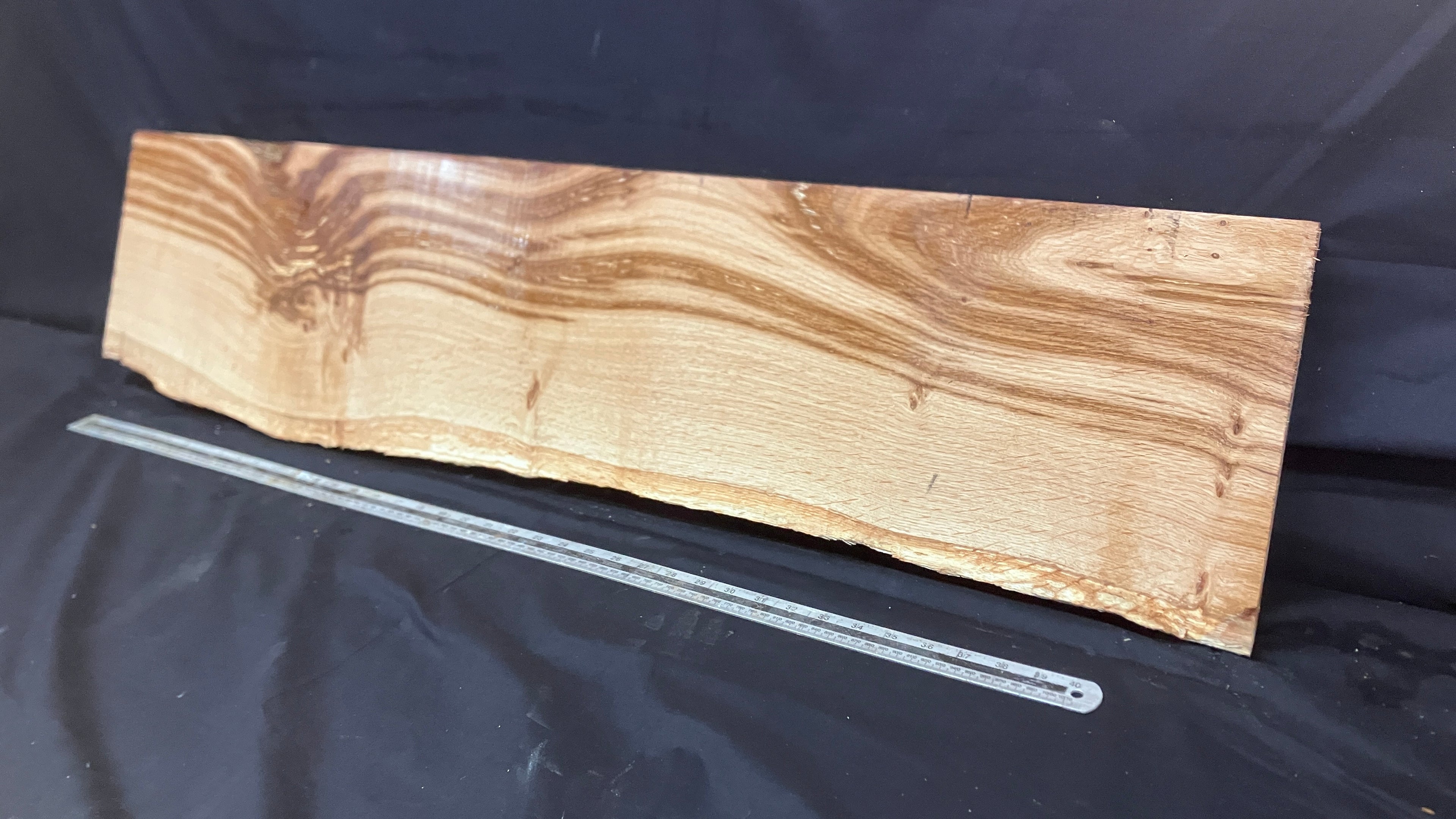 OAK HARDWOOD PLANK, CRAFTS, SHELVING  1139 L x 280 W x 47 D mm      (19)