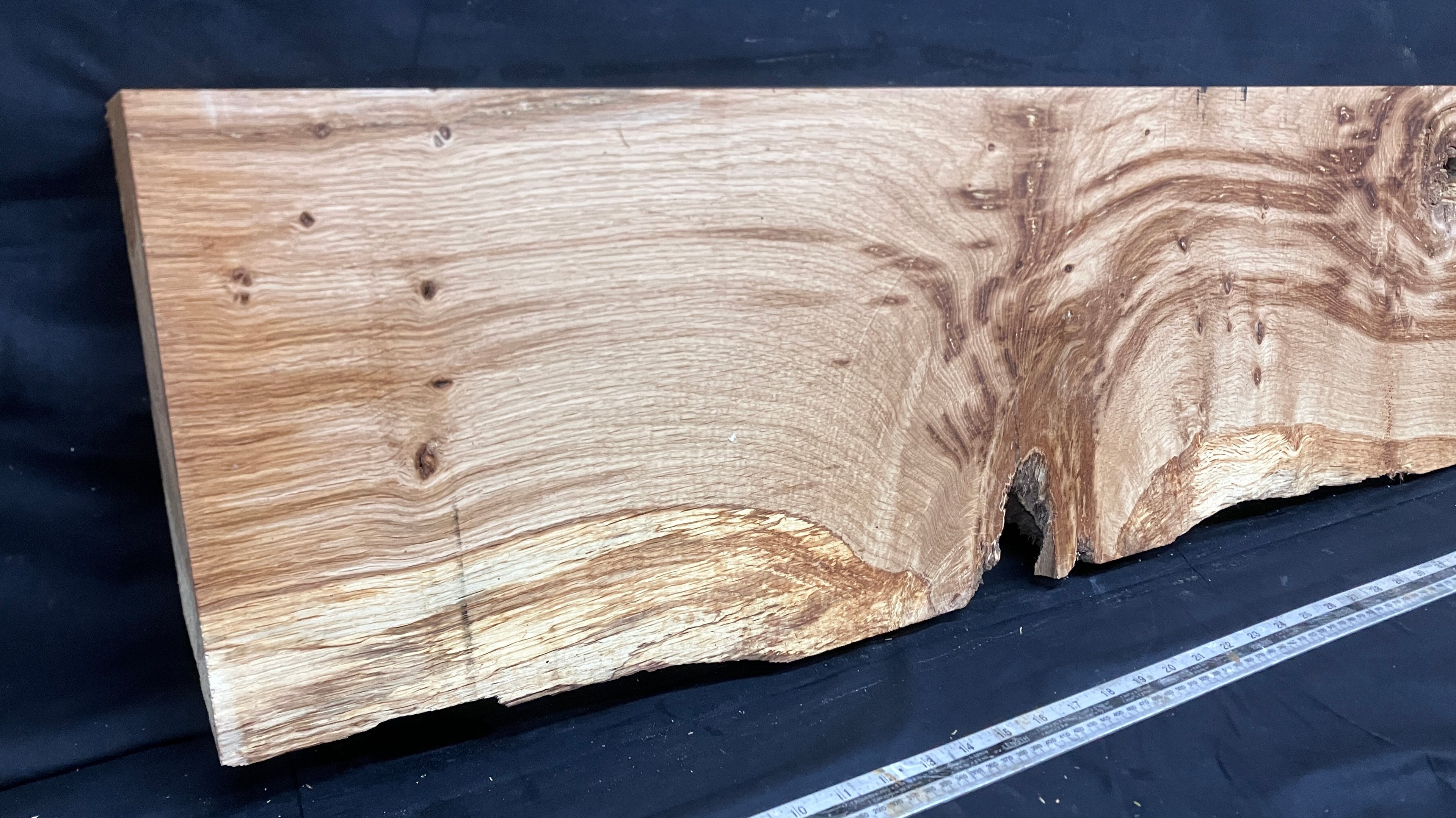 OAK HARDWOOD PLANK, CRAFTS, SHELVING  977 L x 287 W x 47 D mm      (20)