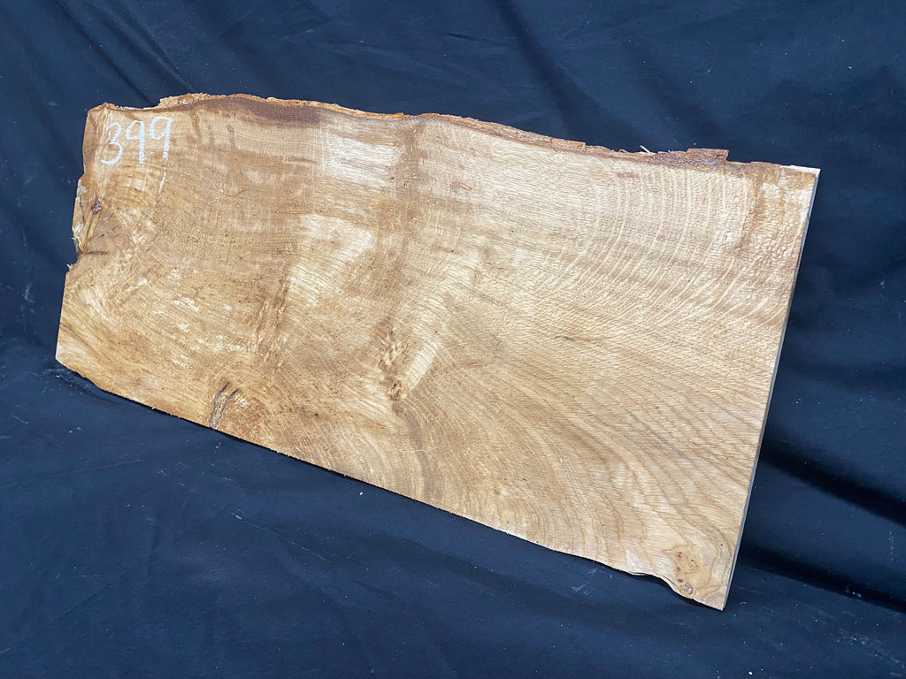 Solid oak plank, shelf, board 663 L x 290 W x 24 D mm      (mf399)