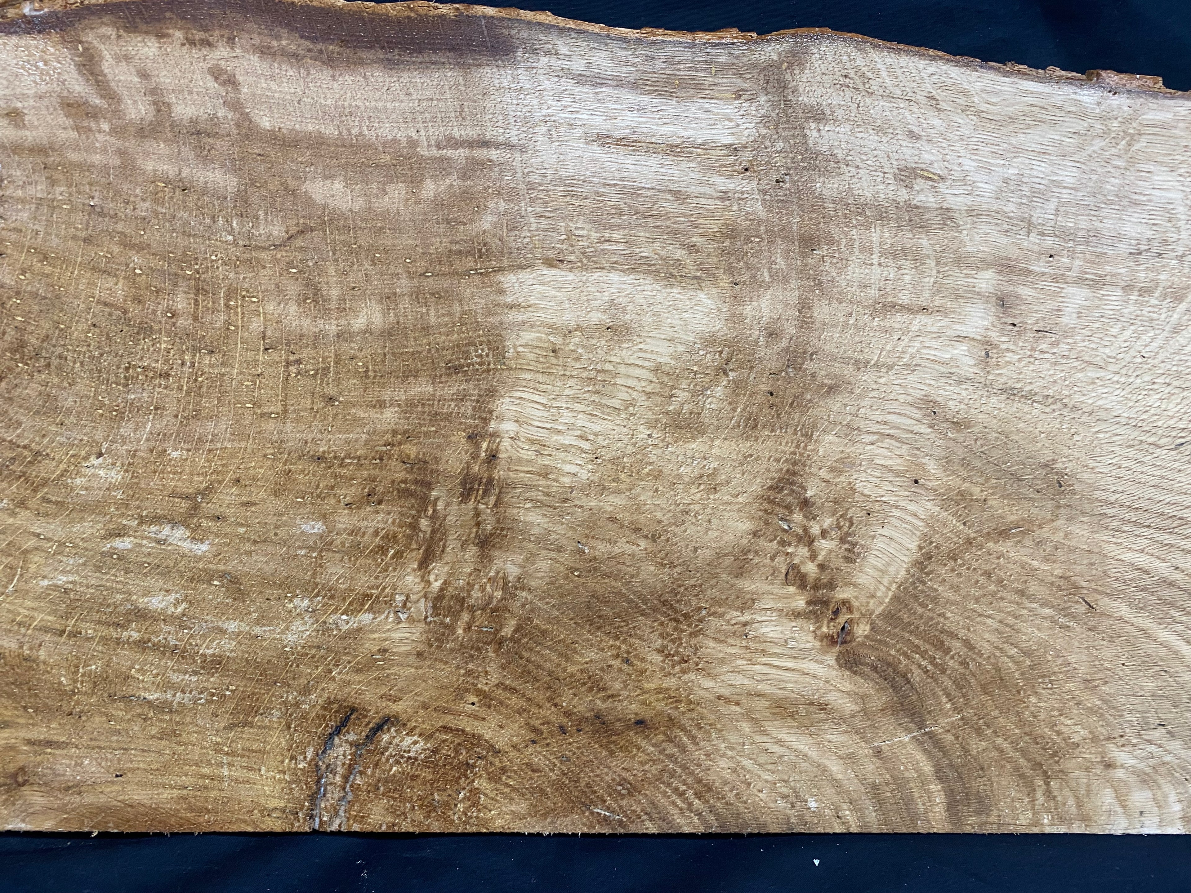 Solid oak plank, shelf, board 663 L x 290 W x 24 D mm      (mf399)