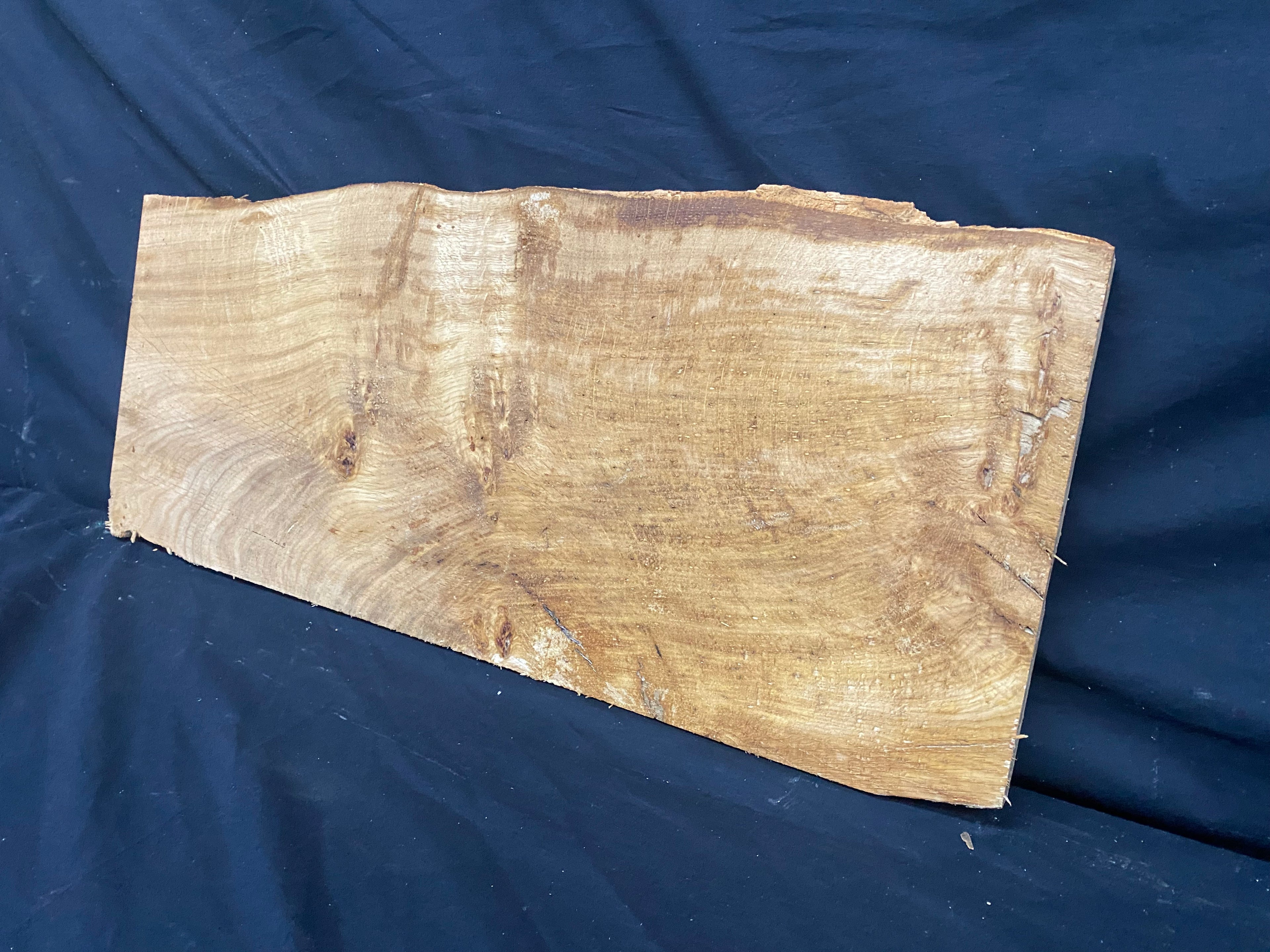 Solid oak plank, shelf, board 663 L x 290 W x 24 D mm      (mf399)