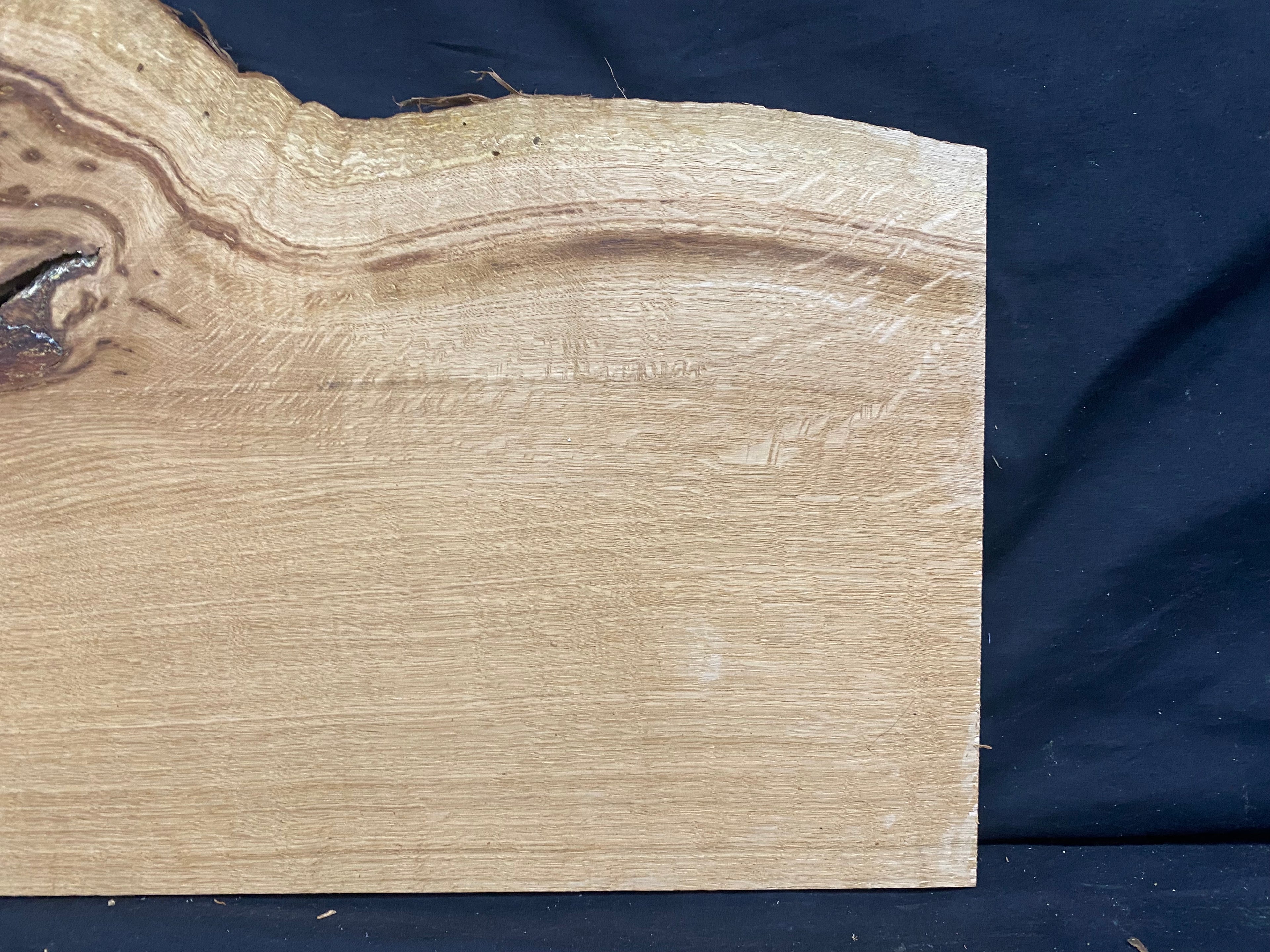 Solid oak plank, shelf, board 655 L x 407 W x 20 D mm      (mf342)